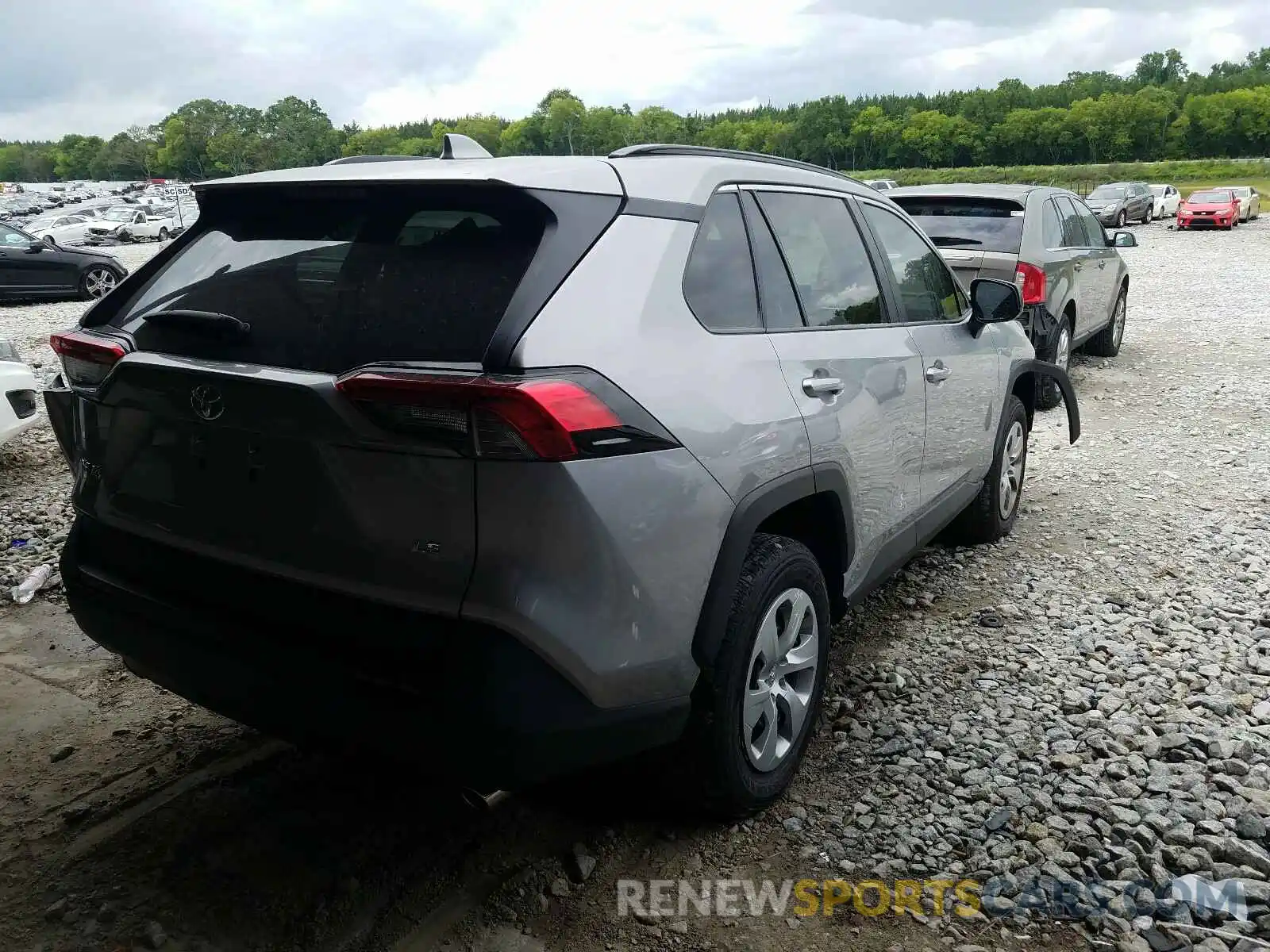 4 Photograph of a damaged car 2T3H1RFV6LC038518 TOYOTA RAV4 2020