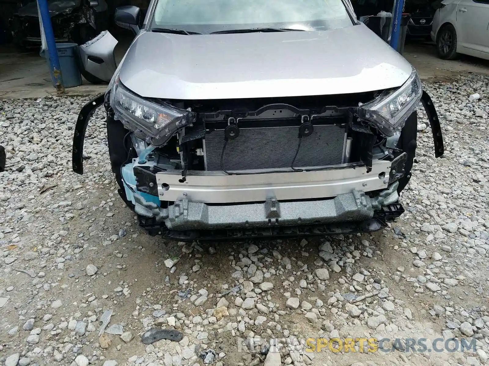 9 Фотография поврежденного автомобиля 2T3H1RFV6LC038518 TOYOTA RAV4 2020