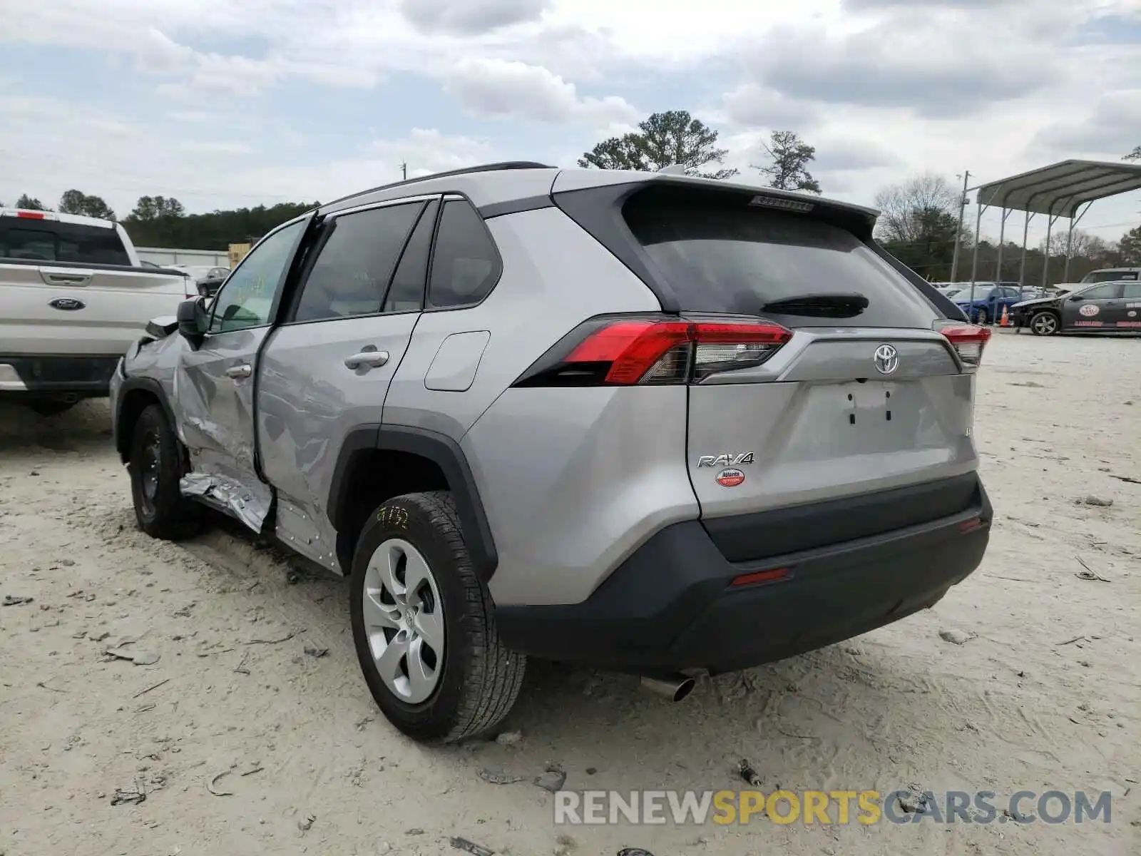 3 Photograph of a damaged car 2T3H1RFV6LC039331 TOYOTA RAV4 2020