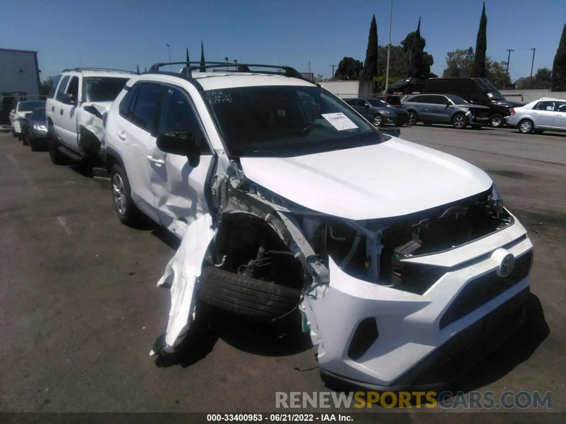 1 Photograph of a damaged car 2T3H1RFV6LC039491 TOYOTA RAV4 2020