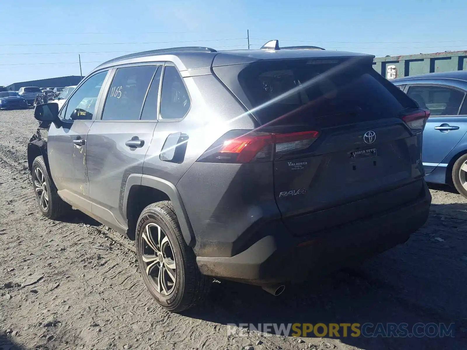 3 Photograph of a damaged car 2T3H1RFV6LC042004 TOYOTA RAV4 2020