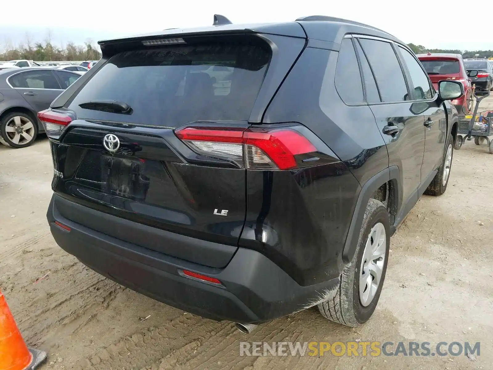 4 Photograph of a damaged car 2T3H1RFV6LC043623 TOYOTA RAV4 2020