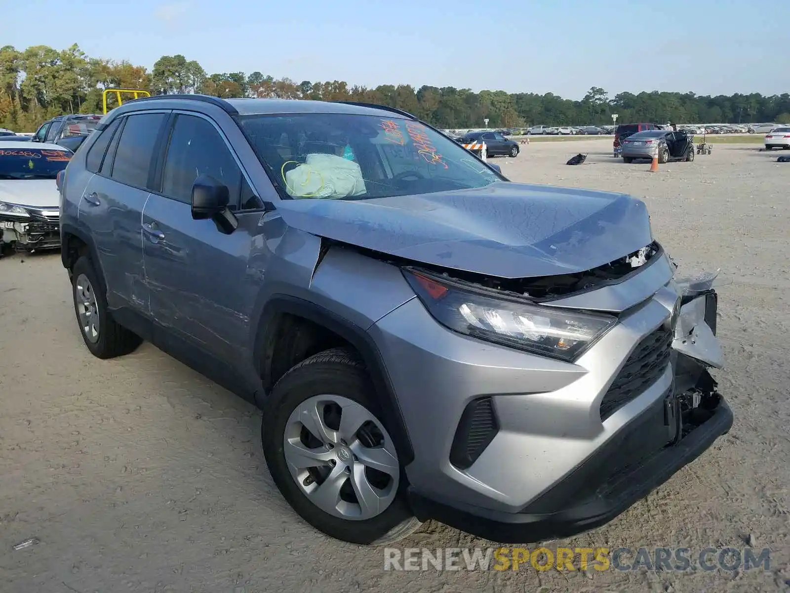 1 Photograph of a damaged car 2T3H1RFV6LC046697 TOYOTA RAV4 2020