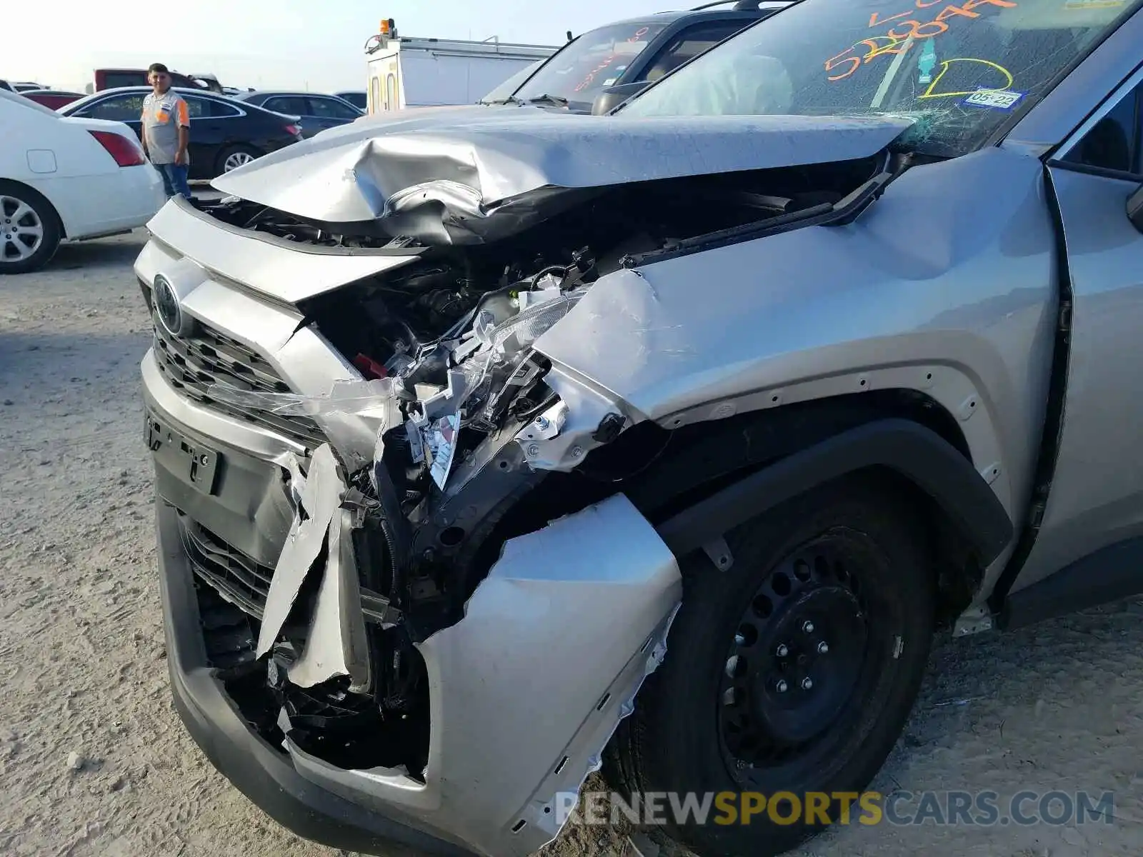 9 Photograph of a damaged car 2T3H1RFV6LC046697 TOYOTA RAV4 2020