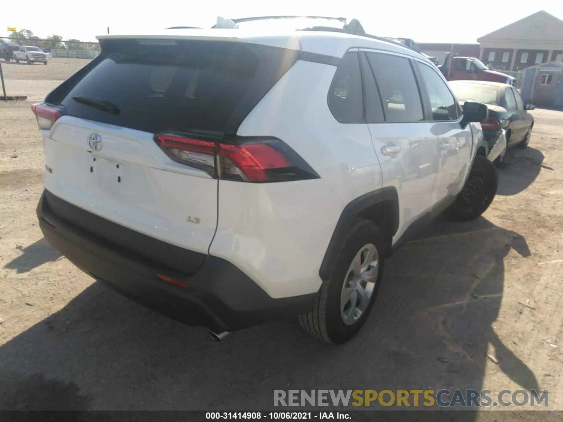 4 Photograph of a damaged car 2T3H1RFV6LC048241 TOYOTA RAV4 2020