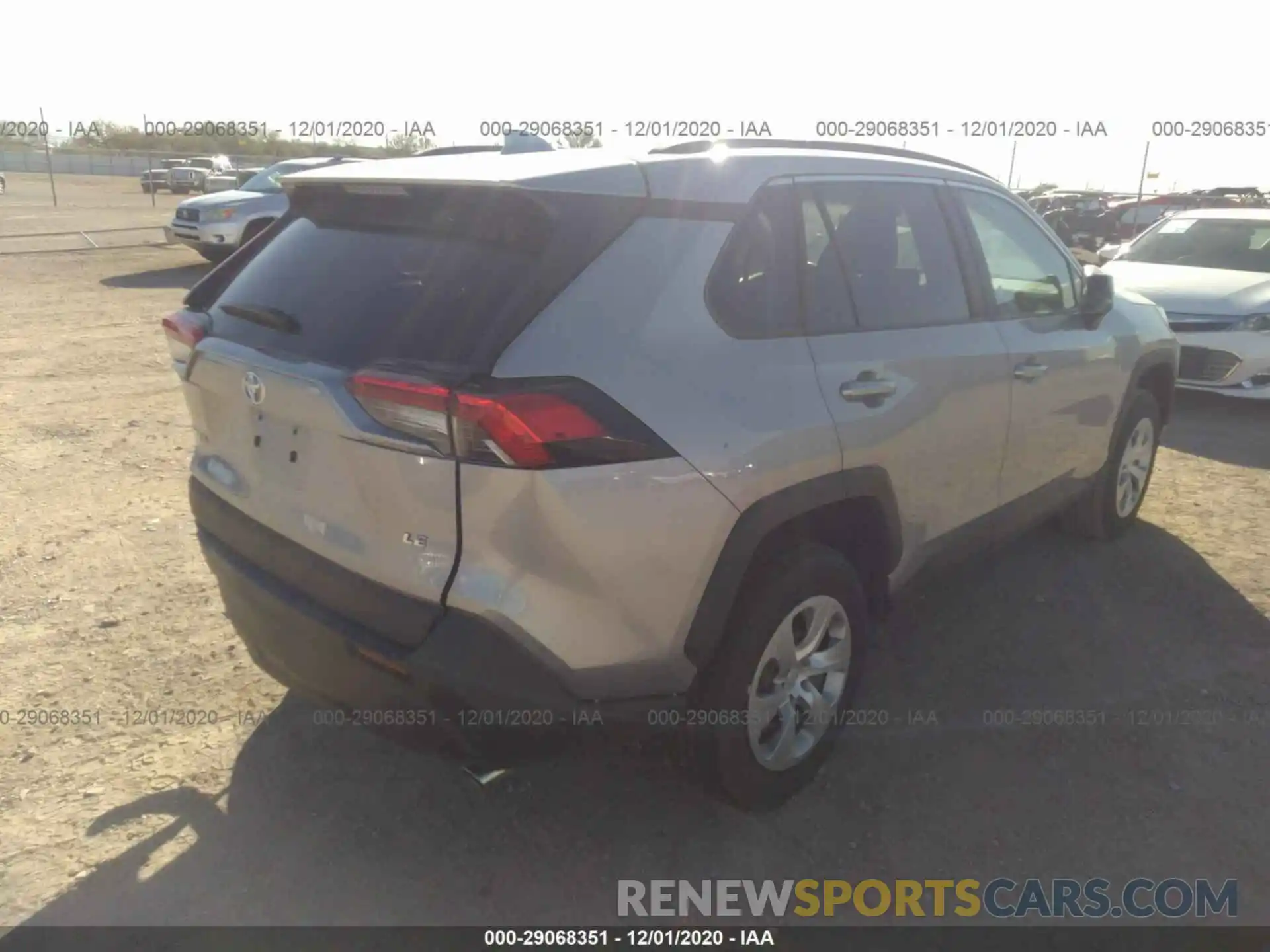 4 Photograph of a damaged car 2T3H1RFV6LC048367 TOYOTA RAV4 2020