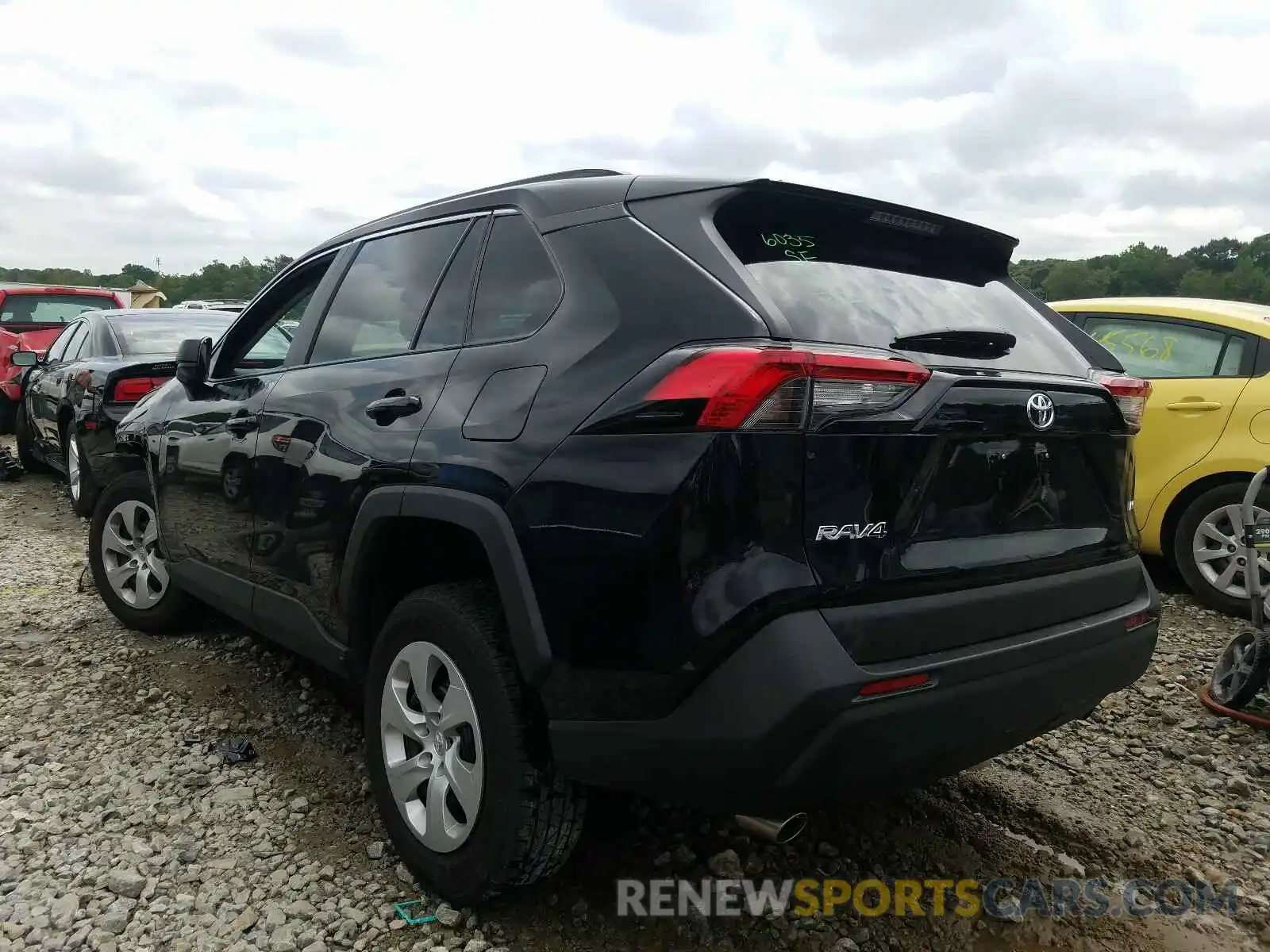 3 Photograph of a damaged car 2T3H1RFV6LC049065 TOYOTA RAV4 2020