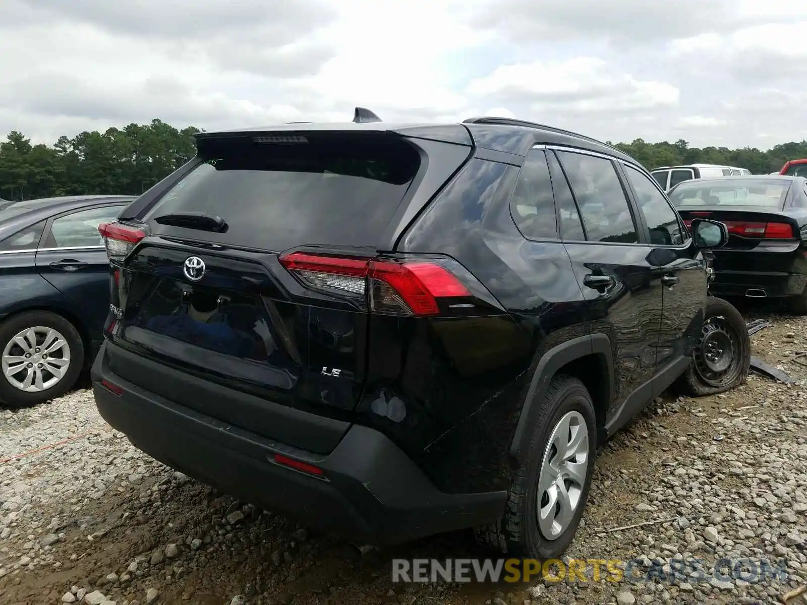 4 Photograph of a damaged car 2T3H1RFV6LC049065 TOYOTA RAV4 2020