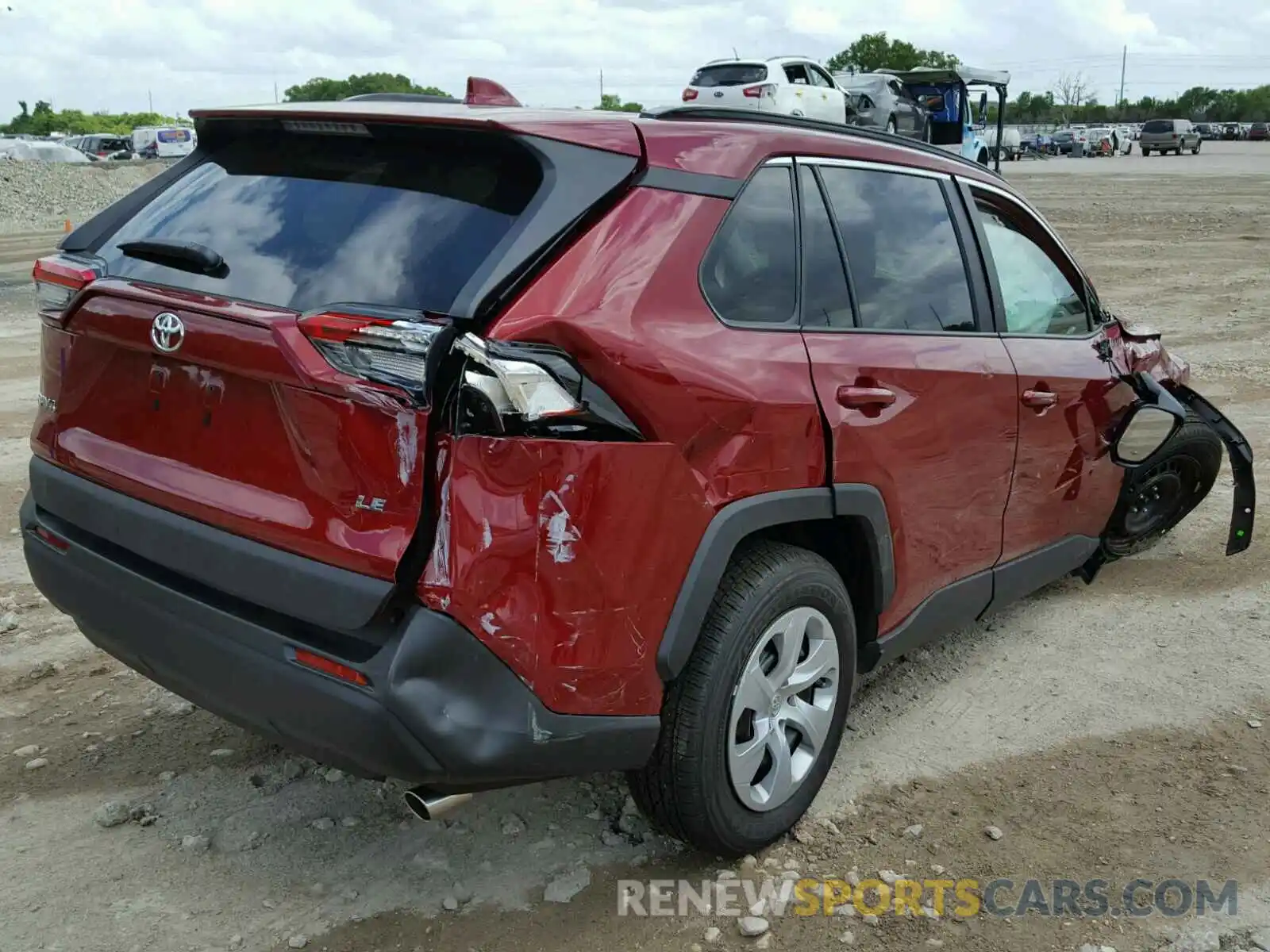 4 Photograph of a damaged car 2T3H1RFV6LC049101 TOYOTA RAV4 2020