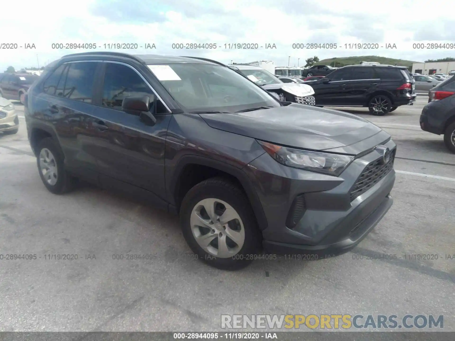 1 Photograph of a damaged car 2T3H1RFV6LC052001 TOYOTA RAV4 2020