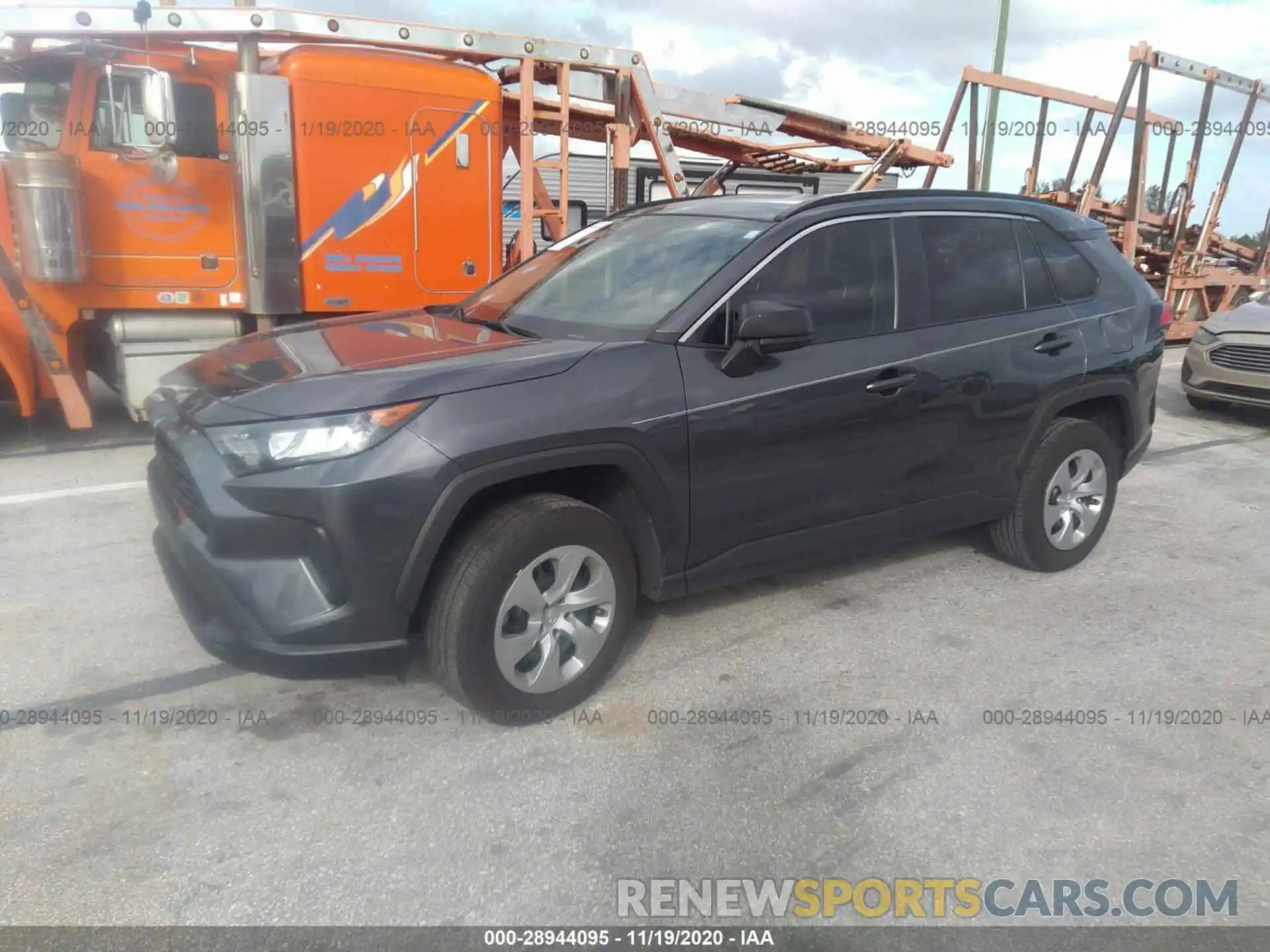 2 Фотография поврежденного автомобиля 2T3H1RFV6LC052001 TOYOTA RAV4 2020