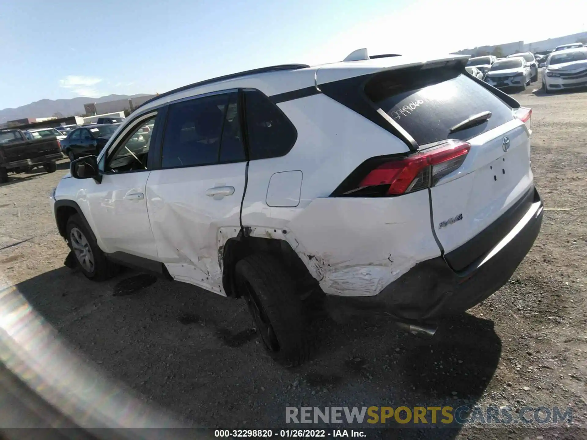 3 Photograph of a damaged car 2T3H1RFV6LC052435 TOYOTA RAV4 2020