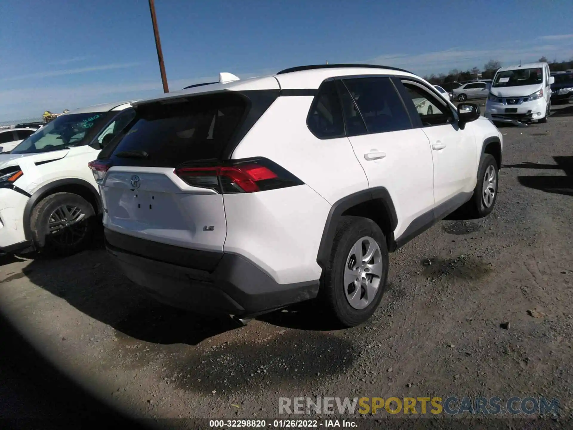 4 Photograph of a damaged car 2T3H1RFV6LC052435 TOYOTA RAV4 2020