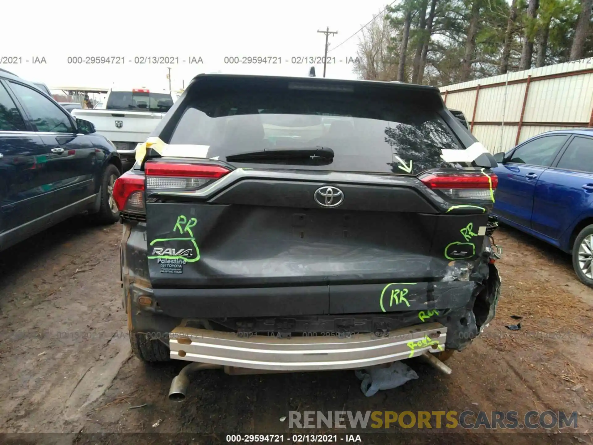 6 Photograph of a damaged car 2T3H1RFV6LC061202 TOYOTA RAV4 2020