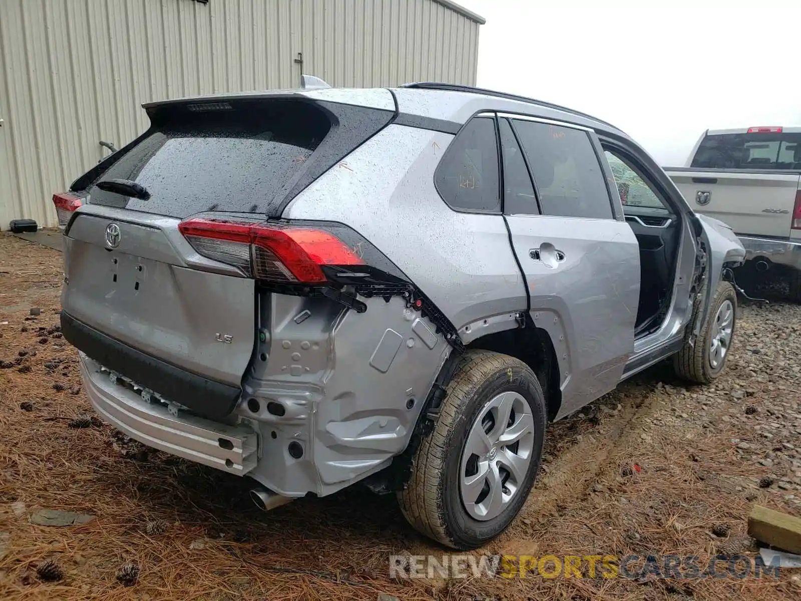 4 Photograph of a damaged car 2T3H1RFV6LC062043 TOYOTA RAV4 2020