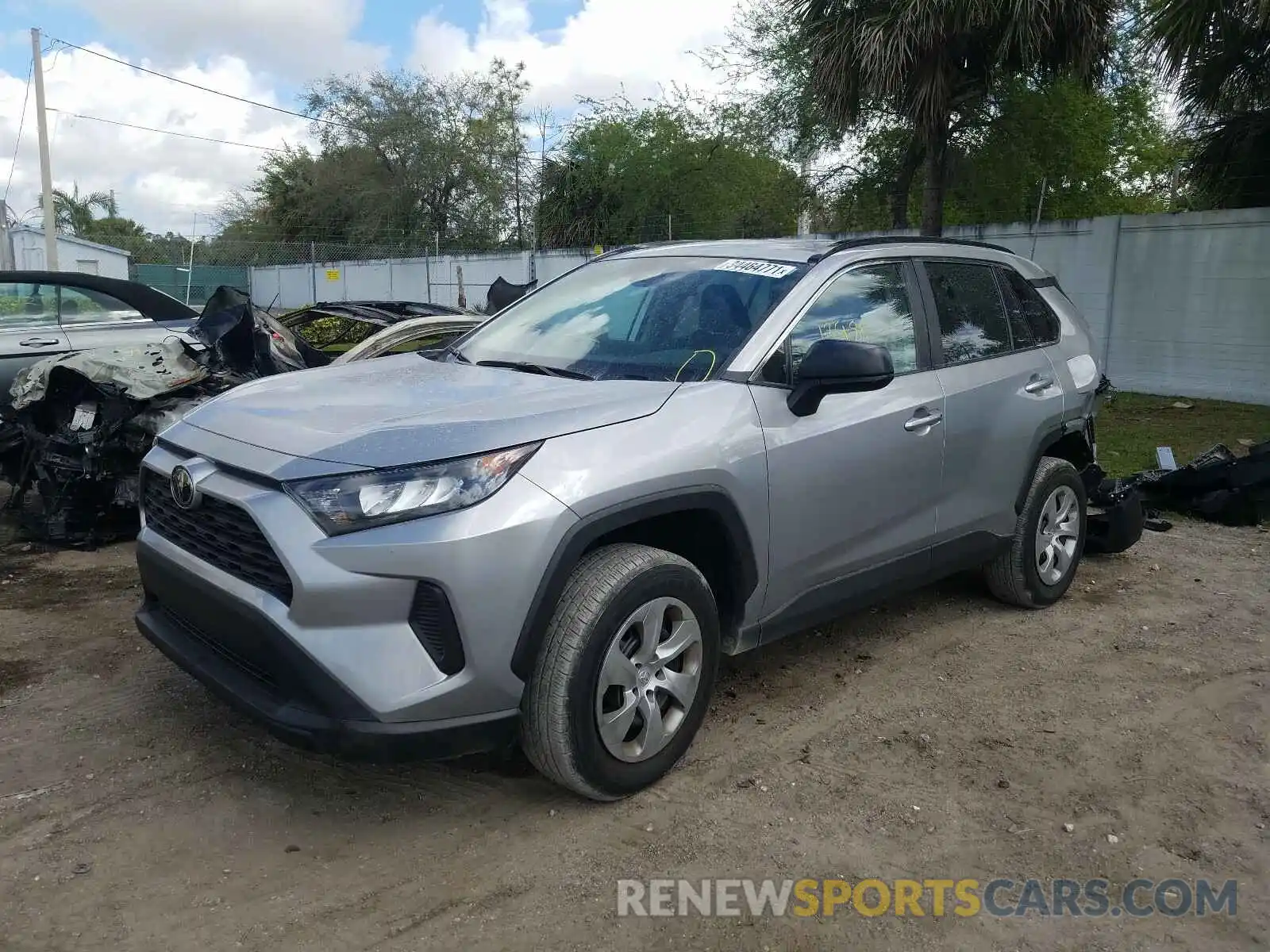 2 Photograph of a damaged car 2T3H1RFV6LC062625 TOYOTA RAV4 2020