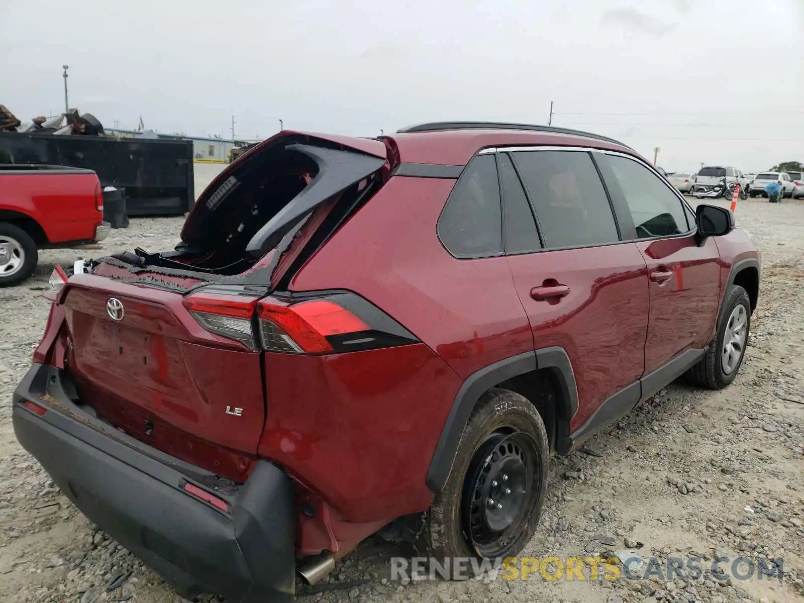 4 Photograph of a damaged car 2T3H1RFV6LC066674 TOYOTA RAV4 2020