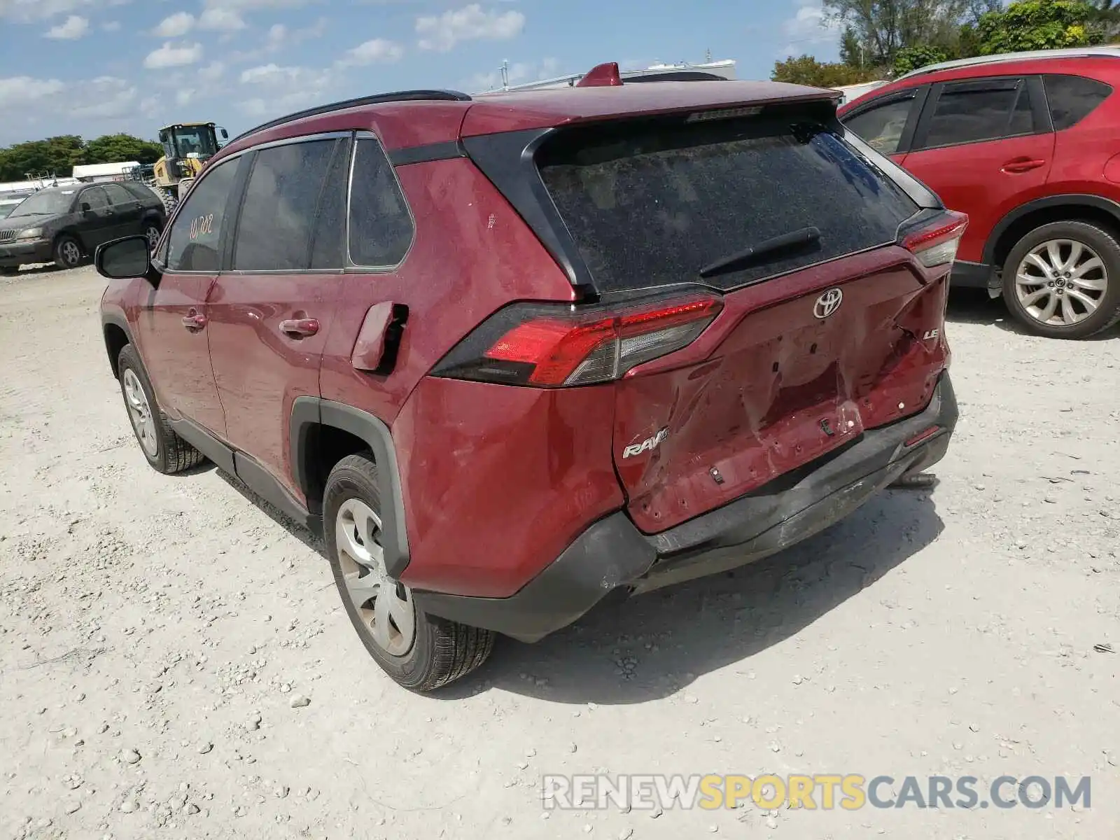 3 Photograph of a damaged car 2T3H1RFV6LC073575 TOYOTA RAV4 2020