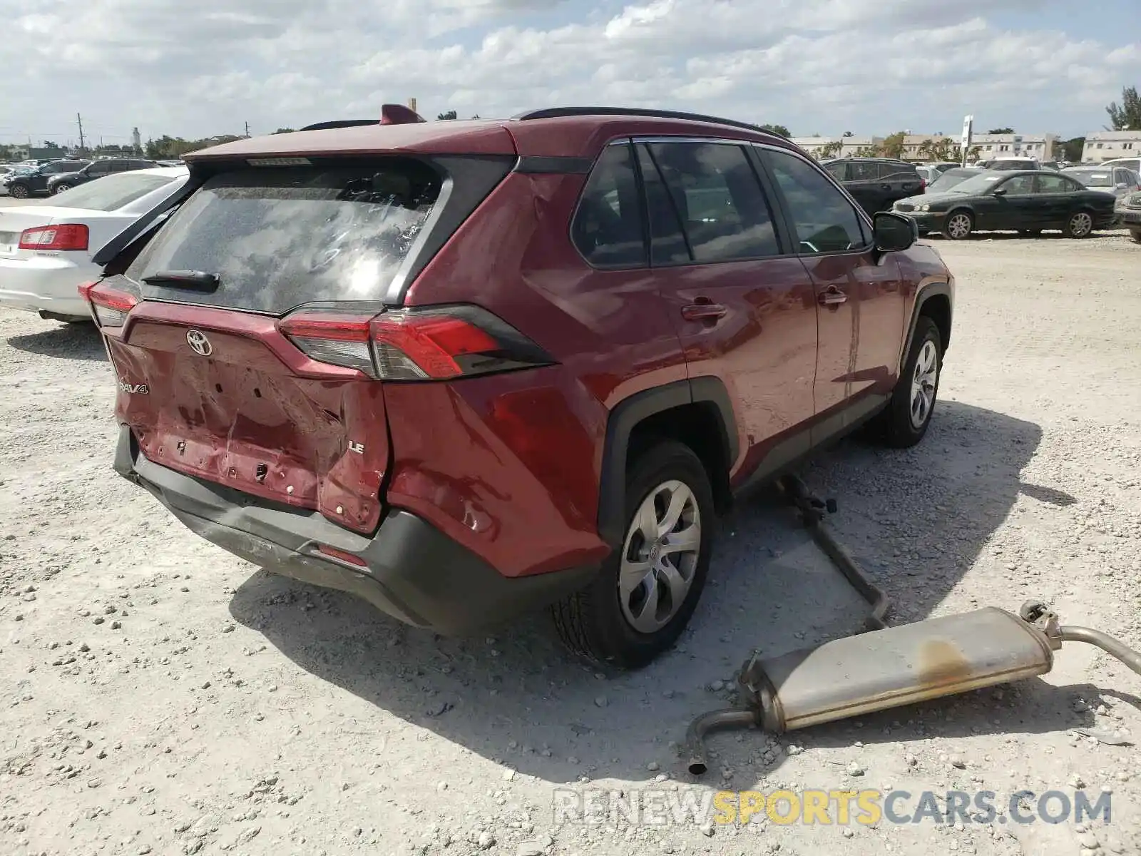 4 Photograph of a damaged car 2T3H1RFV6LC073575 TOYOTA RAV4 2020