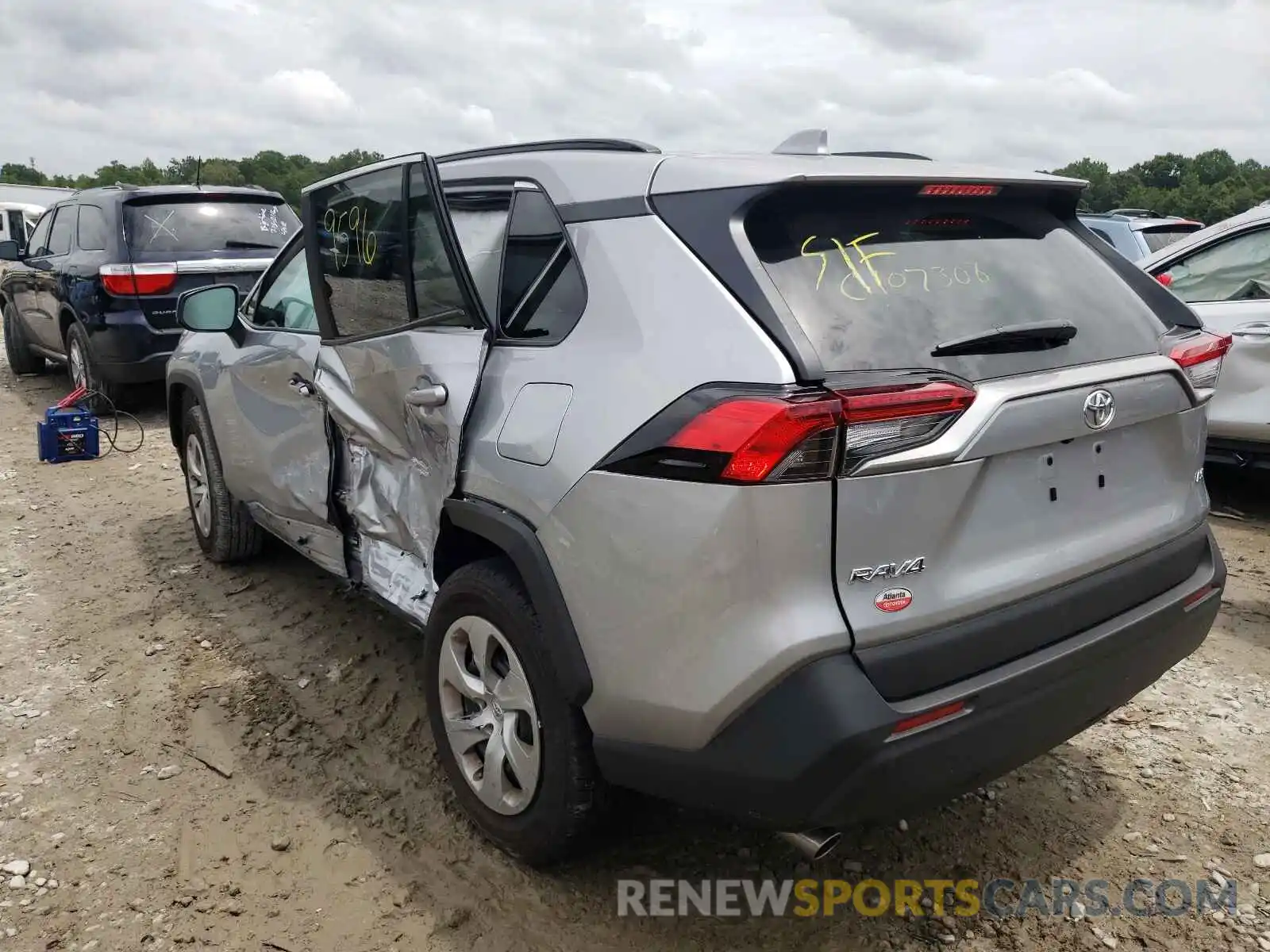 3 Photograph of a damaged car 2T3H1RFV6LC076329 TOYOTA RAV4 2020