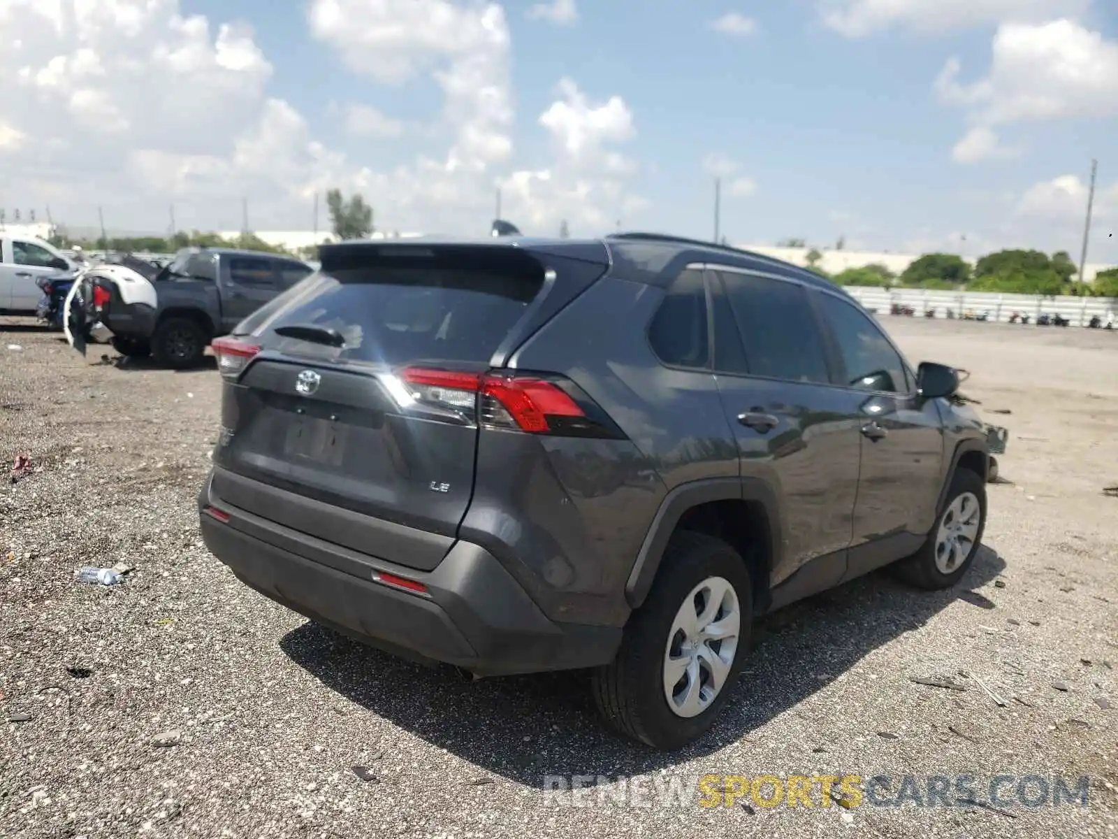 4 Photograph of a damaged car 2T3H1RFV6LC077187 TOYOTA RAV4 2020