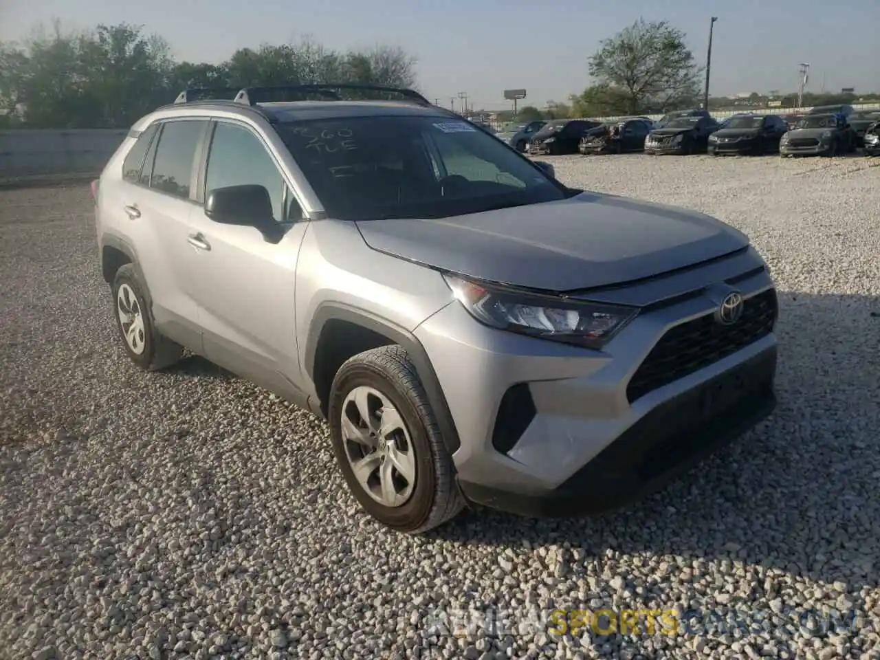 1 Photograph of a damaged car 2T3H1RFV6LC082809 TOYOTA RAV4 2020