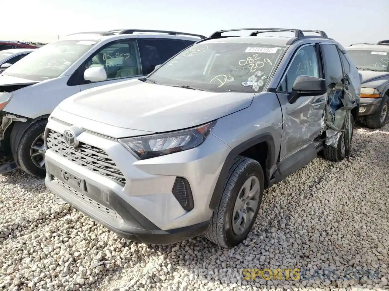 2 Photograph of a damaged car 2T3H1RFV6LC082809 TOYOTA RAV4 2020