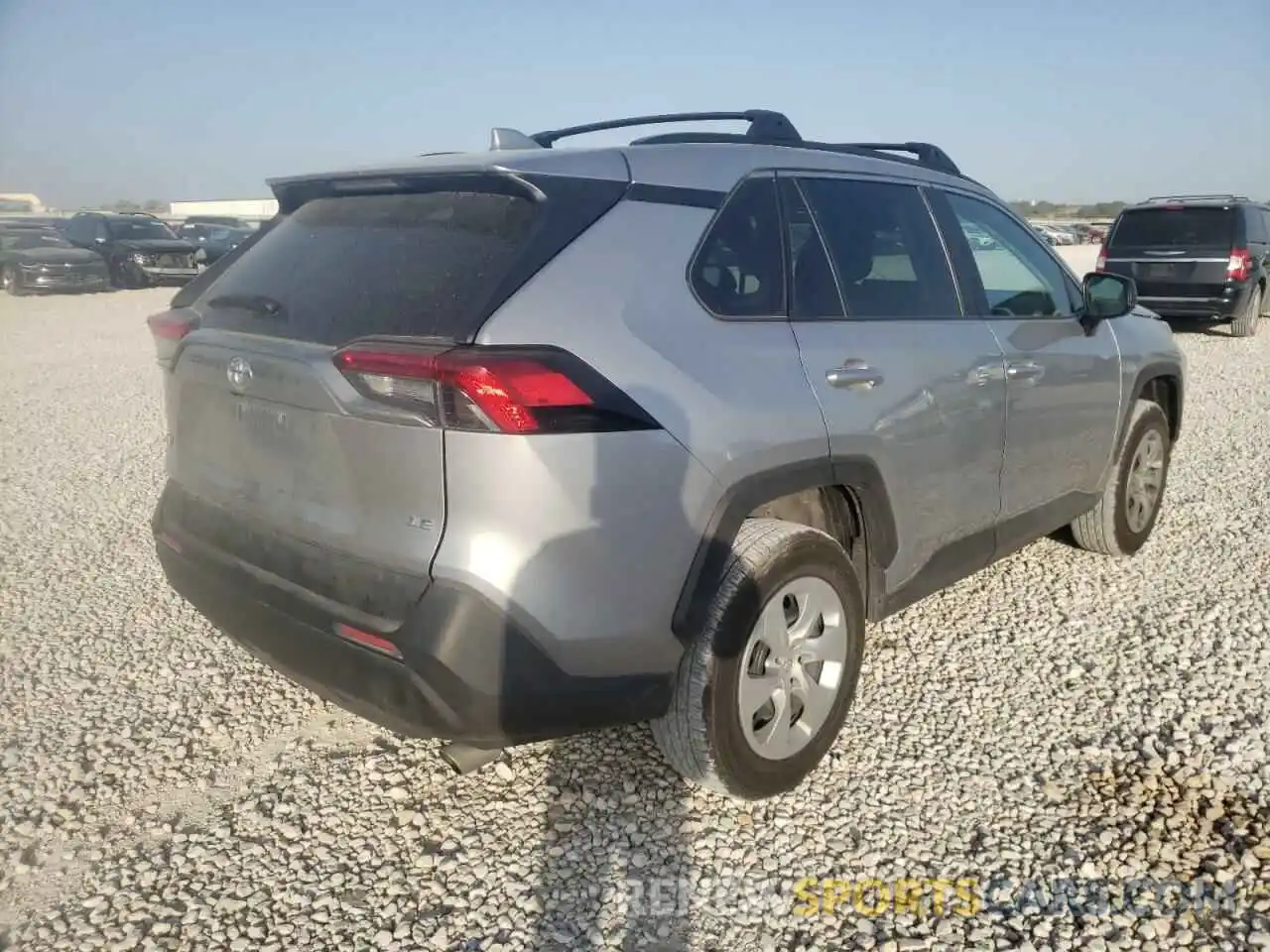 4 Photograph of a damaged car 2T3H1RFV6LC082809 TOYOTA RAV4 2020