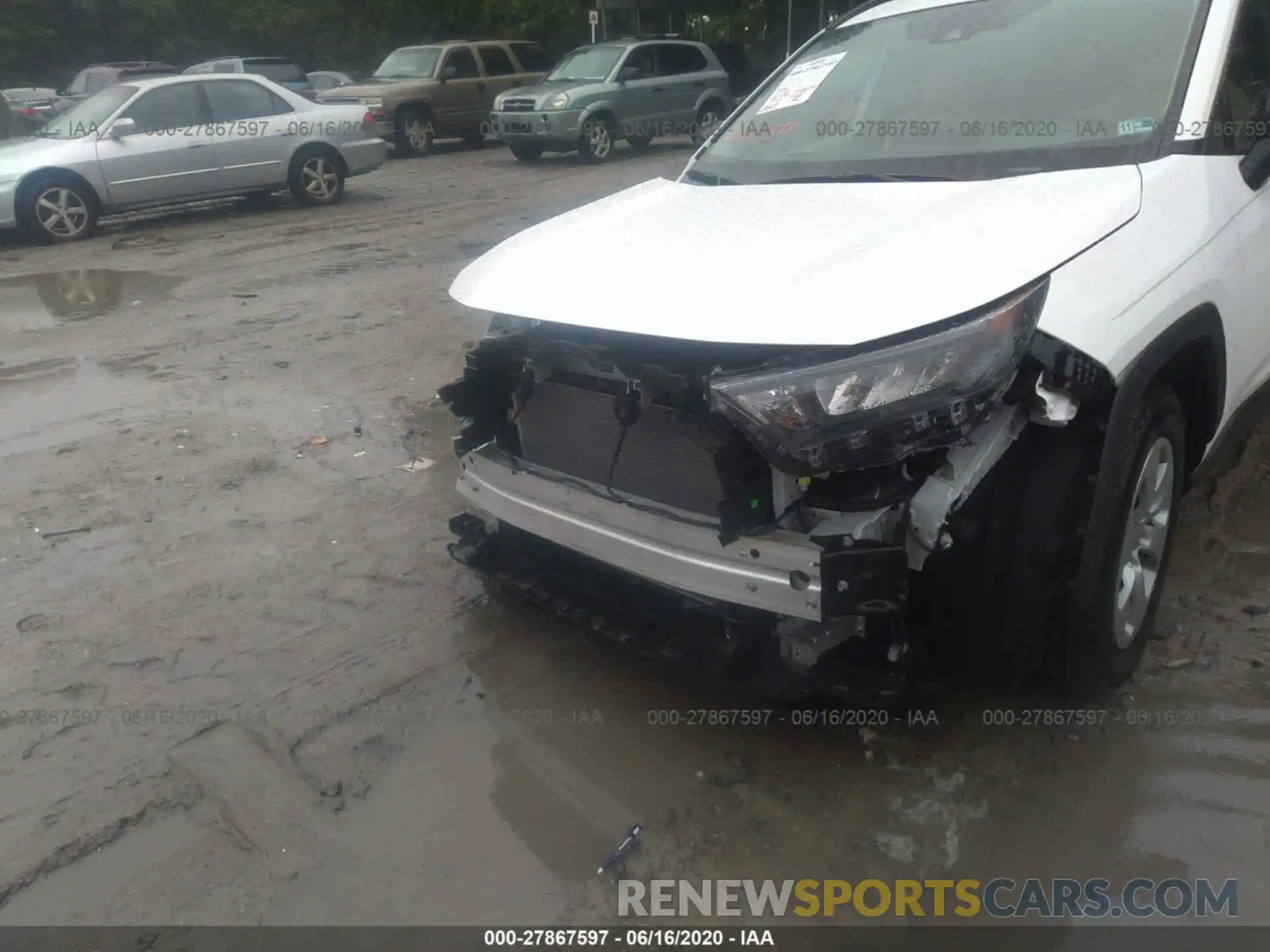 6 Photograph of a damaged car 2T3H1RFV6LW060789 TOYOTA RAV4 2020