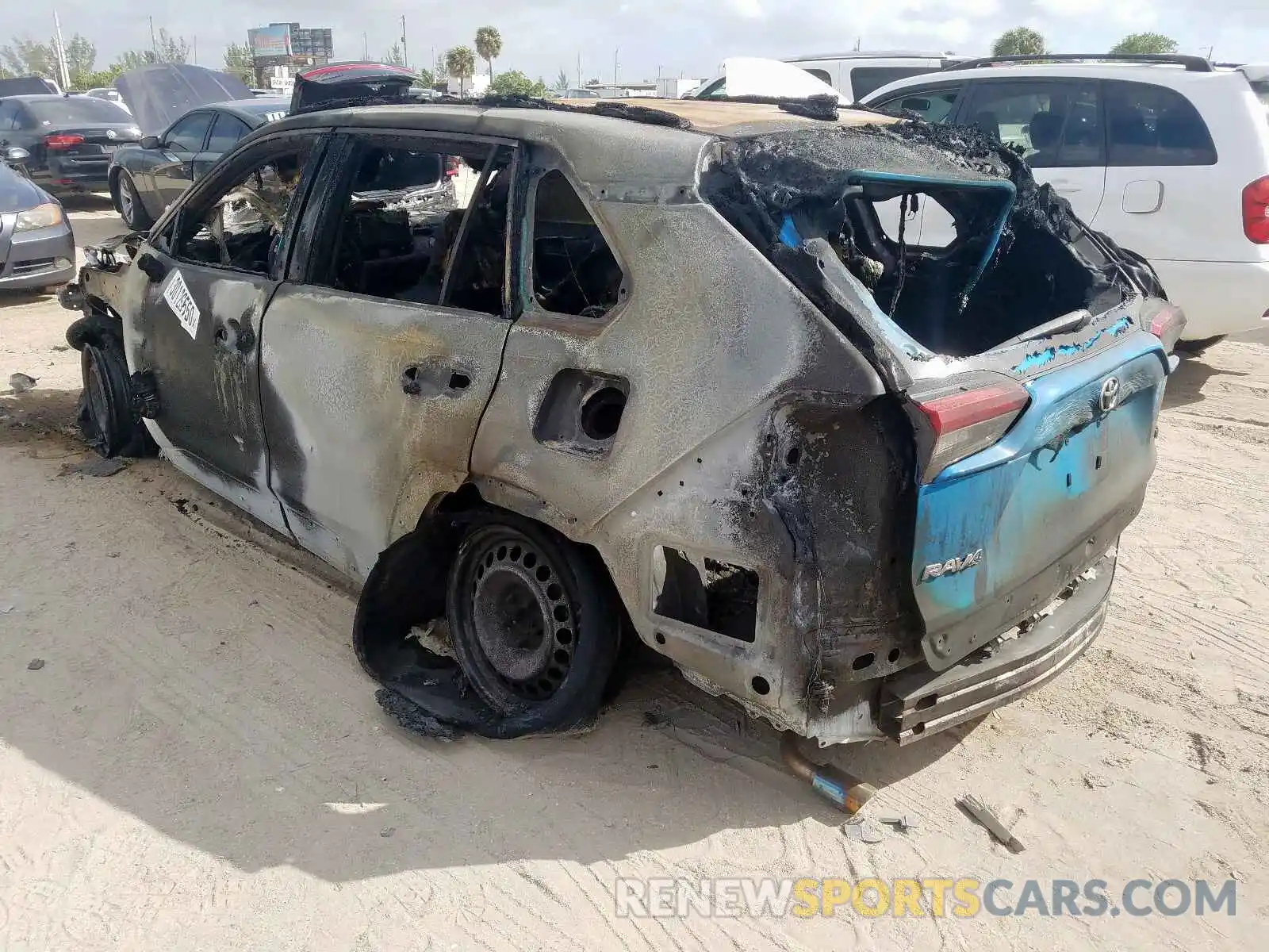 3 Photograph of a damaged car 2T3H1RFV6LW061389 TOYOTA RAV4 2020