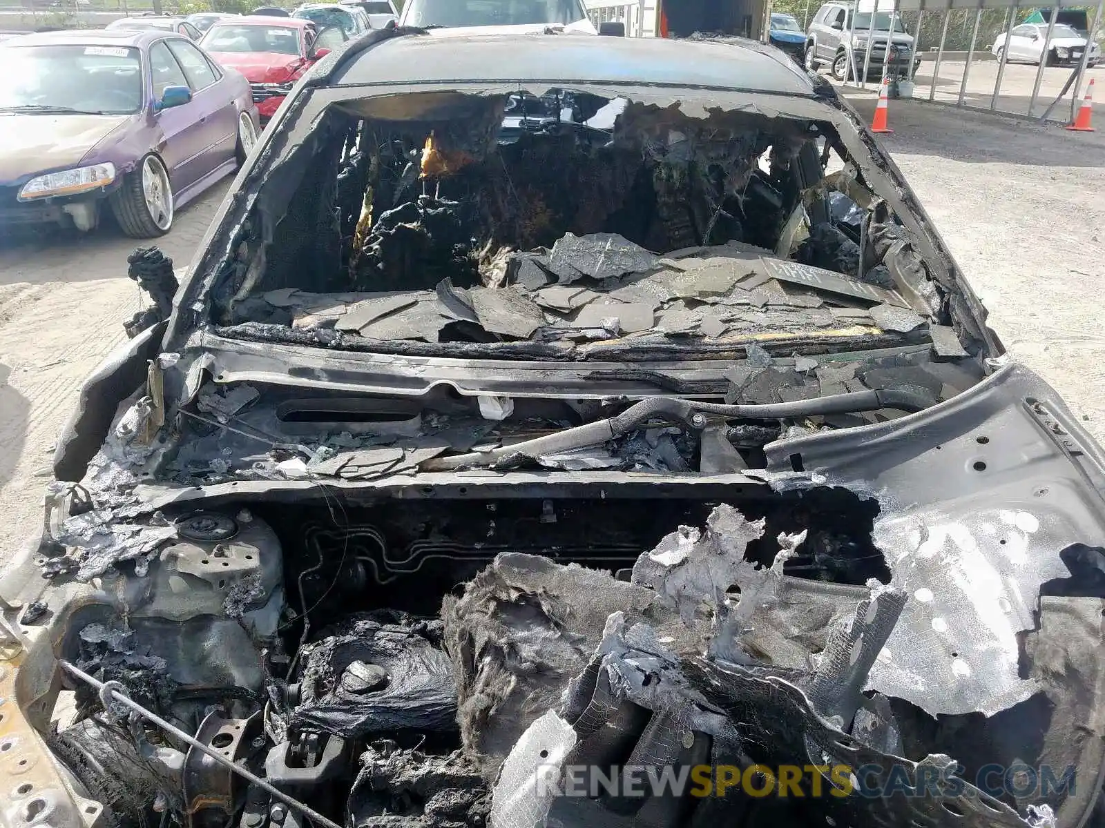 9 Photograph of a damaged car 2T3H1RFV6LW061389 TOYOTA RAV4 2020