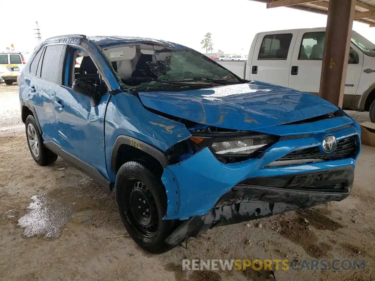 1 Photograph of a damaged car 2T3H1RFV6LW072067 TOYOTA RAV4 2020