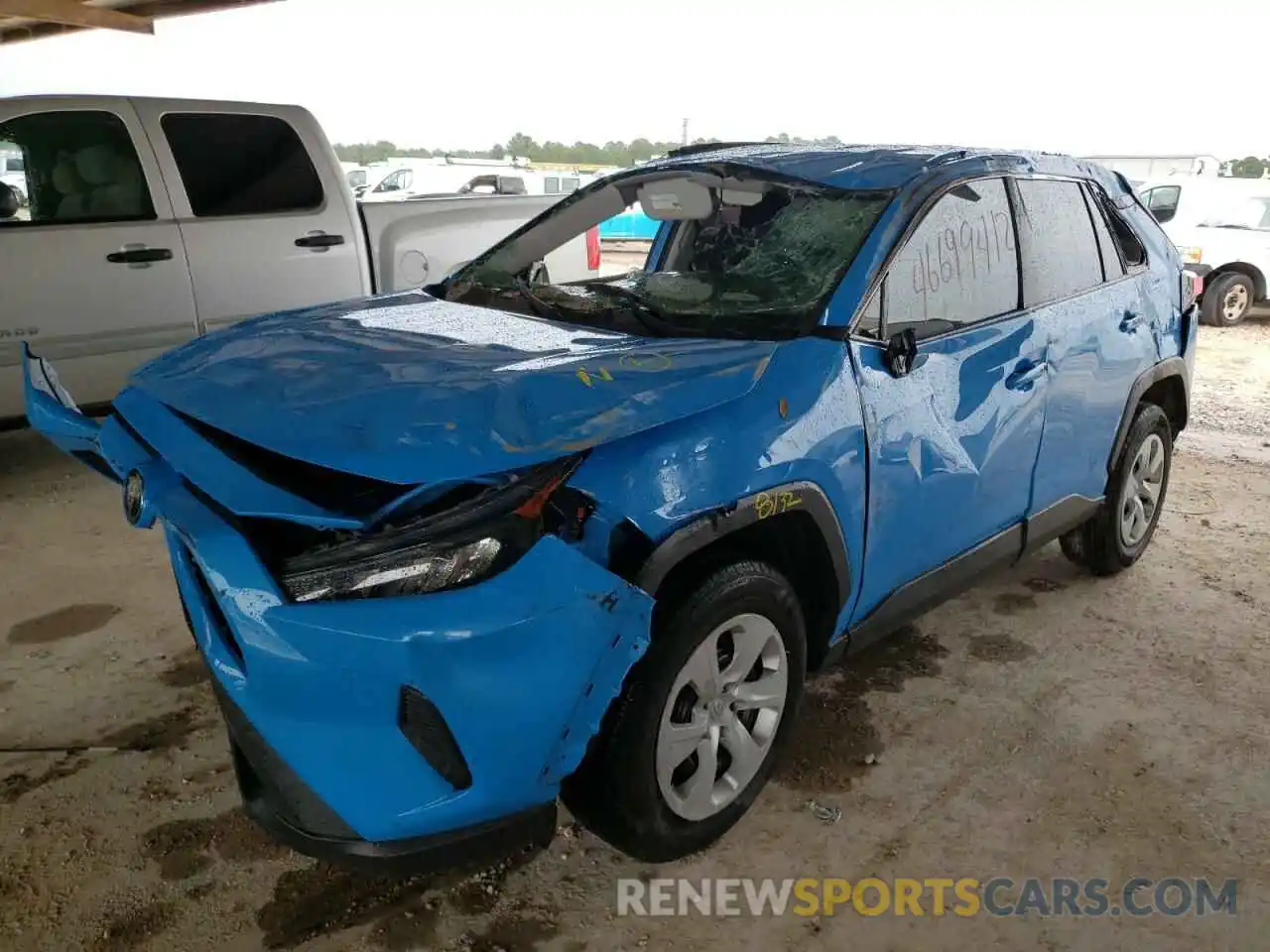 2 Photograph of a damaged car 2T3H1RFV6LW072067 TOYOTA RAV4 2020