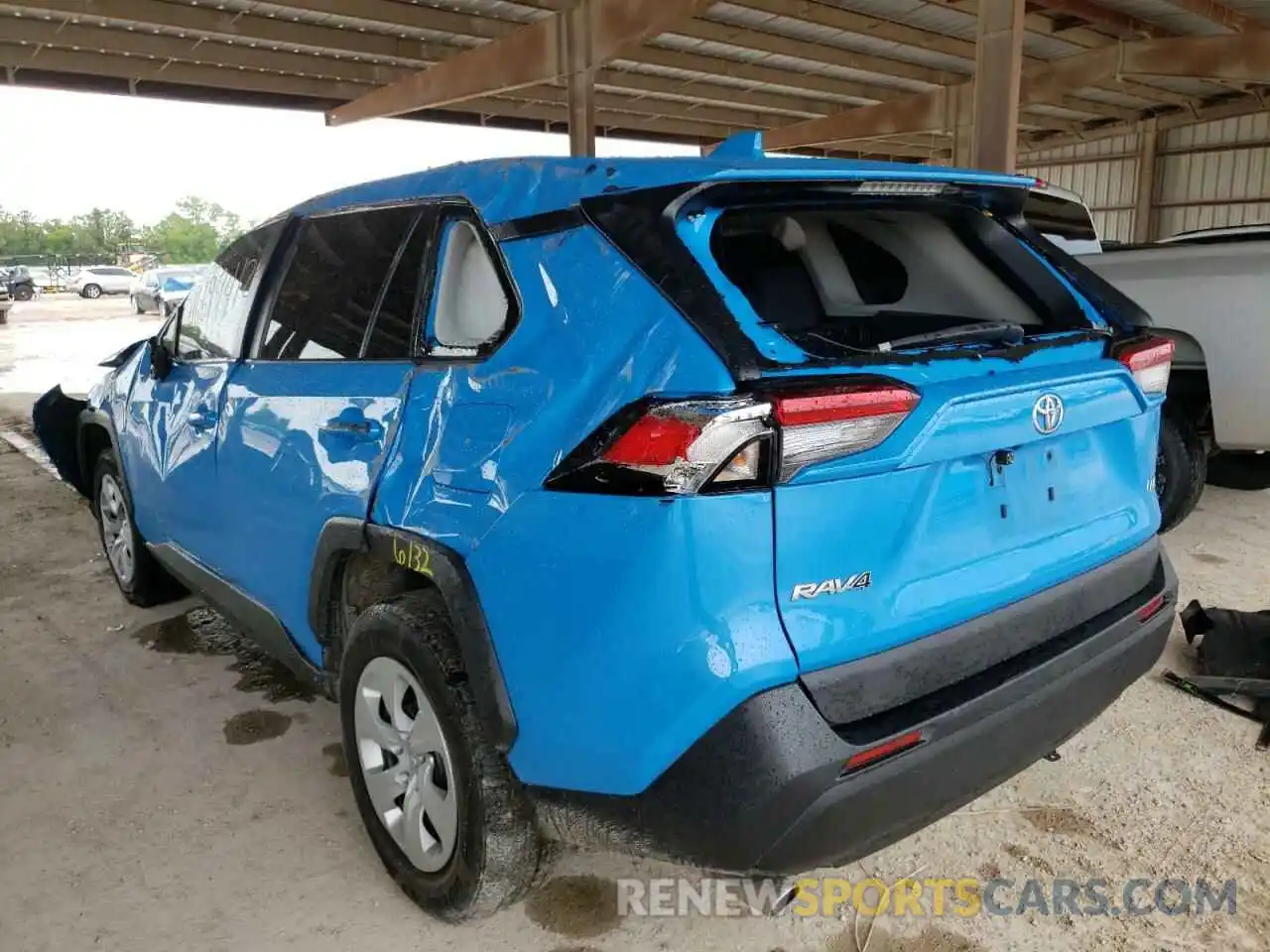 3 Photograph of a damaged car 2T3H1RFV6LW072067 TOYOTA RAV4 2020