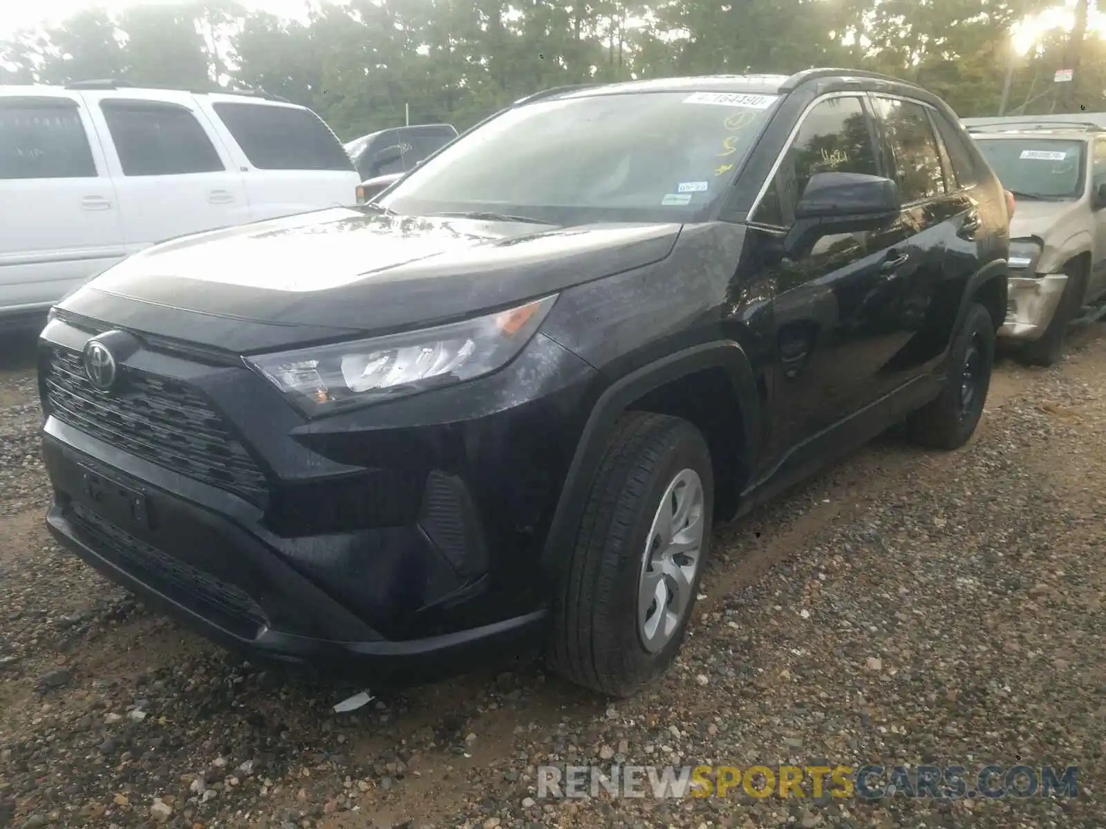 2 Photograph of a damaged car 2T3H1RFV6LW075292 TOYOTA RAV4 2020