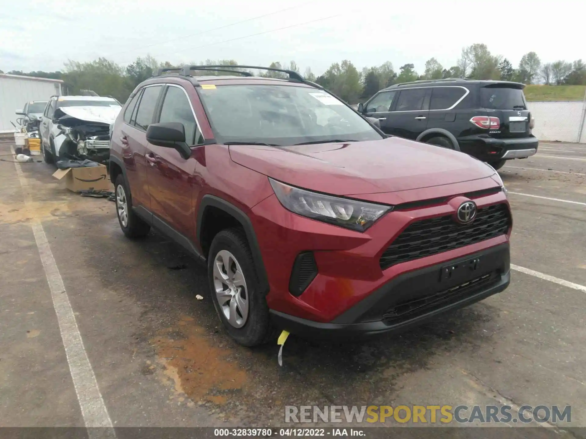 1 Photograph of a damaged car 2T3H1RFV6LW075521 TOYOTA RAV4 2020