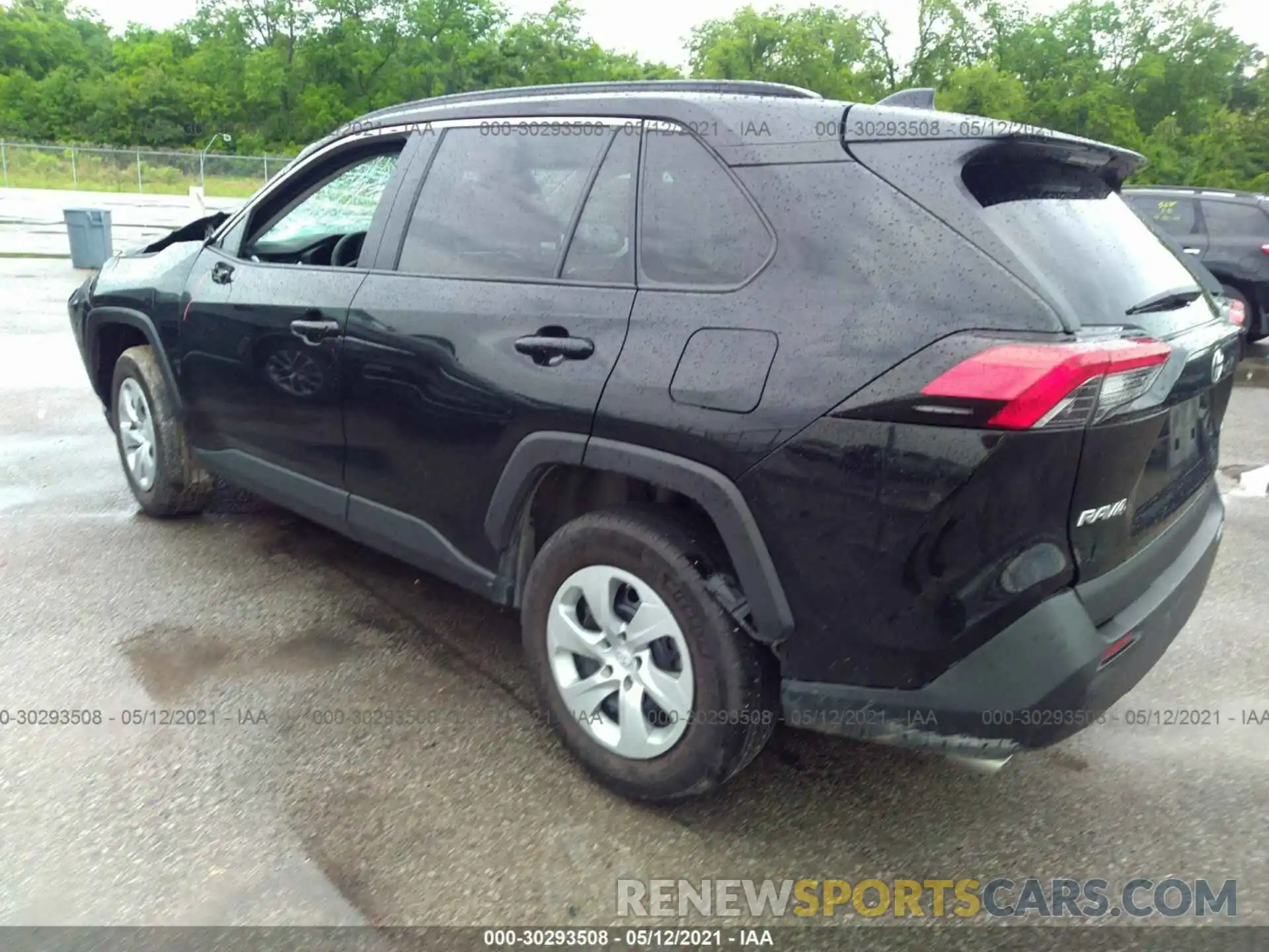 3 Photograph of a damaged car 2T3H1RFV6LW083487 TOYOTA RAV4 2020