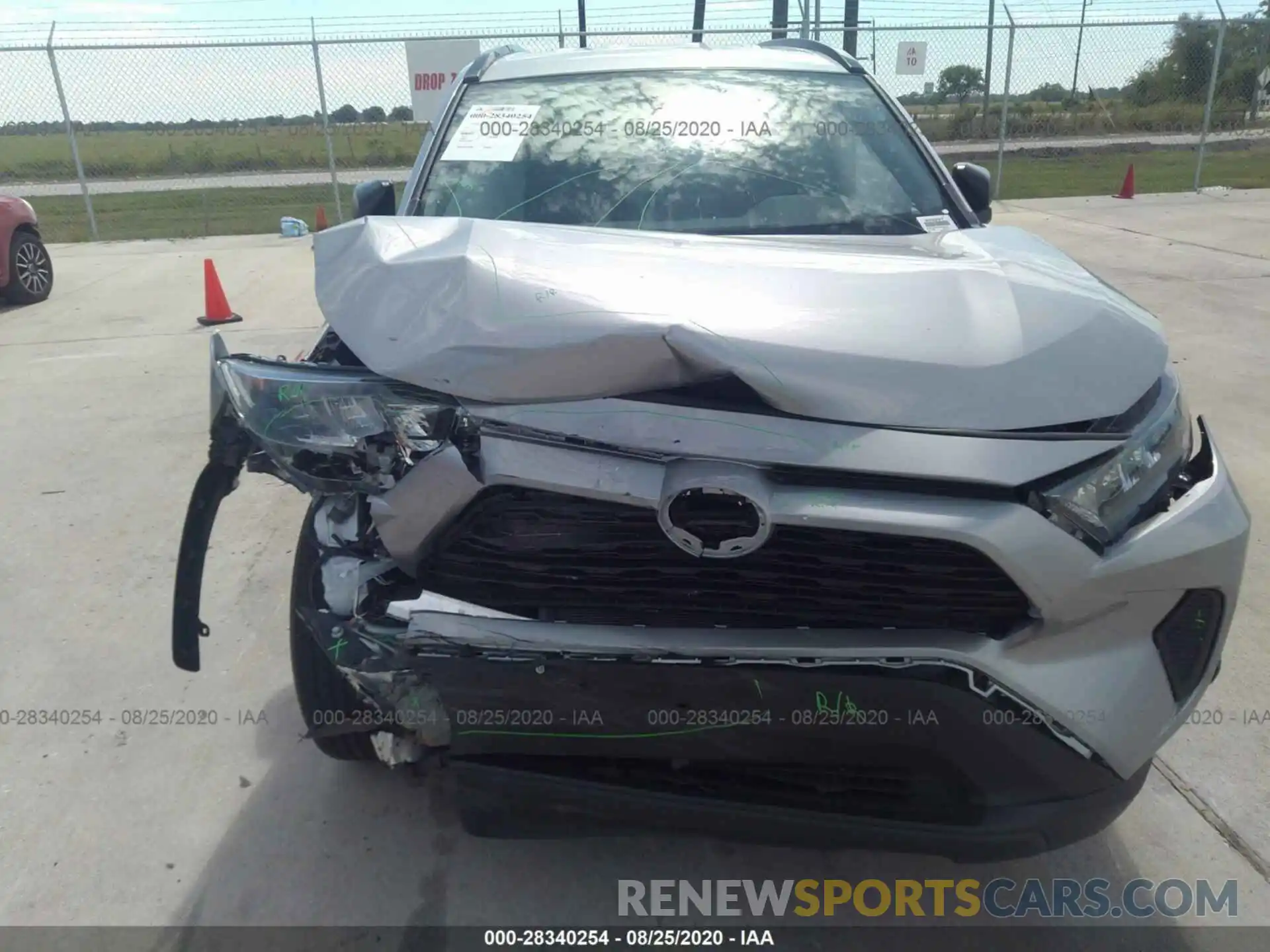 6 Photograph of a damaged car 2T3H1RFV6LW087426 TOYOTA RAV4 2020