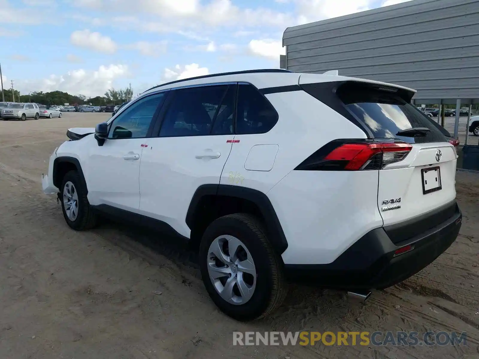 3 Photograph of a damaged car 2T3H1RFV6LW093839 TOYOTA RAV4 2020