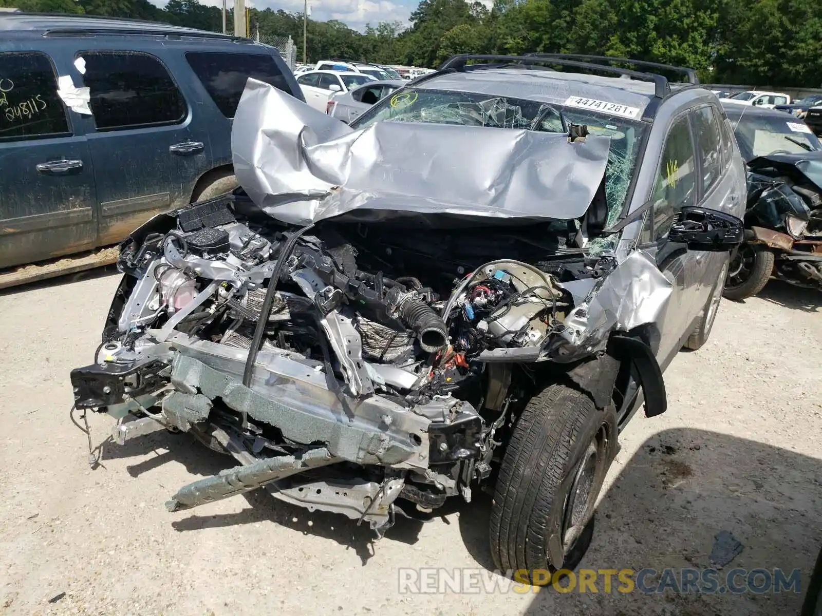 2 Photograph of a damaged car 2T3H1RFV6LW102796 TOYOTA RAV4 2020