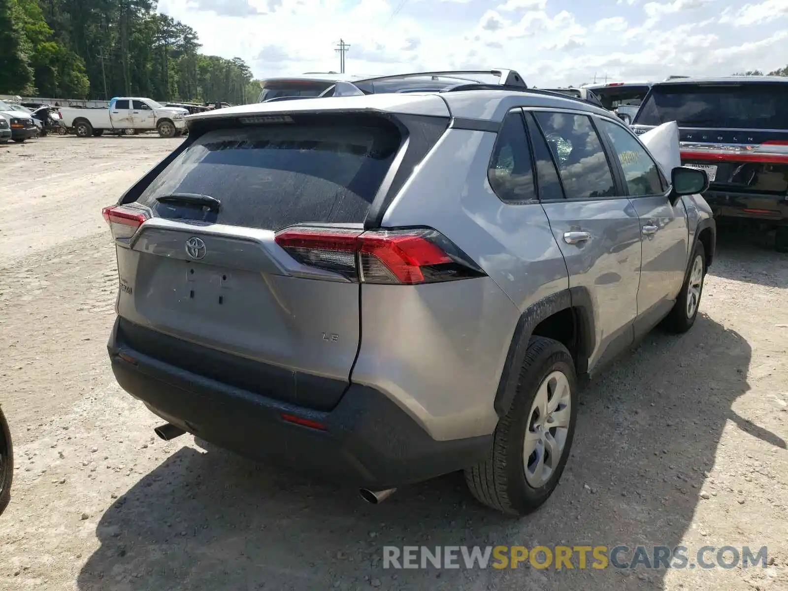 4 Photograph of a damaged car 2T3H1RFV6LW102796 TOYOTA RAV4 2020