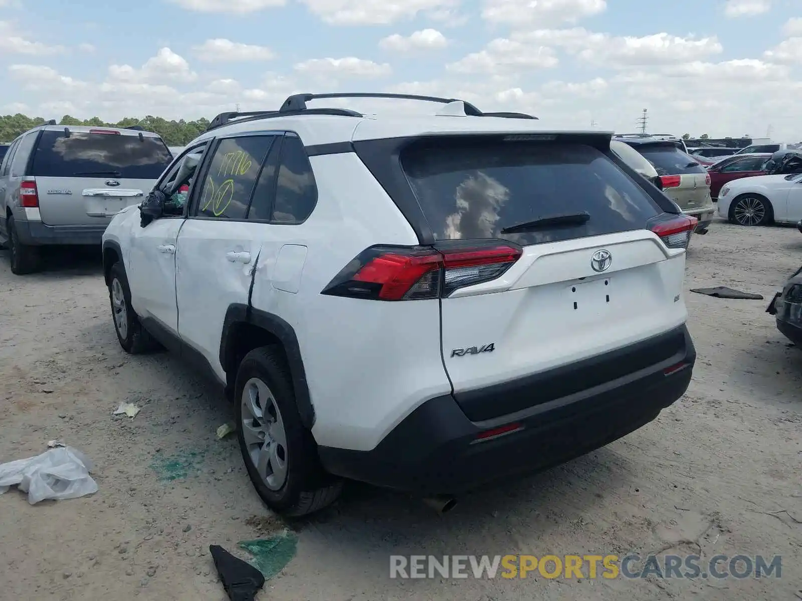 3 Photograph of a damaged car 2T3H1RFV7LC034235 TOYOTA RAV4 2020