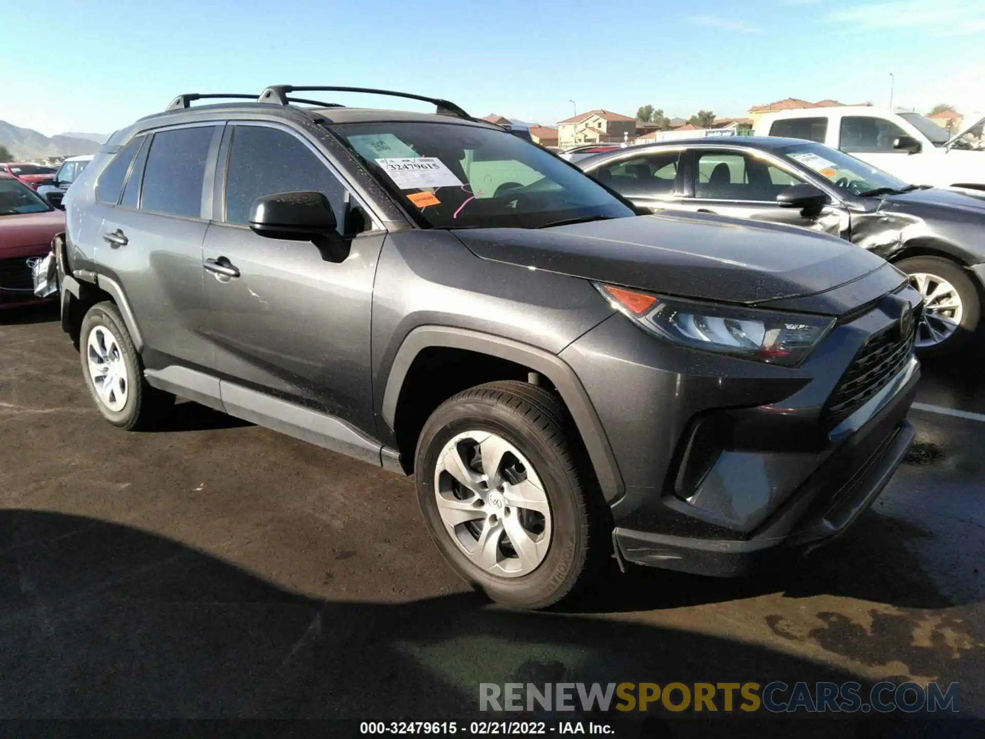 1 Photograph of a damaged car 2T3H1RFV7LC037944 TOYOTA RAV4 2020