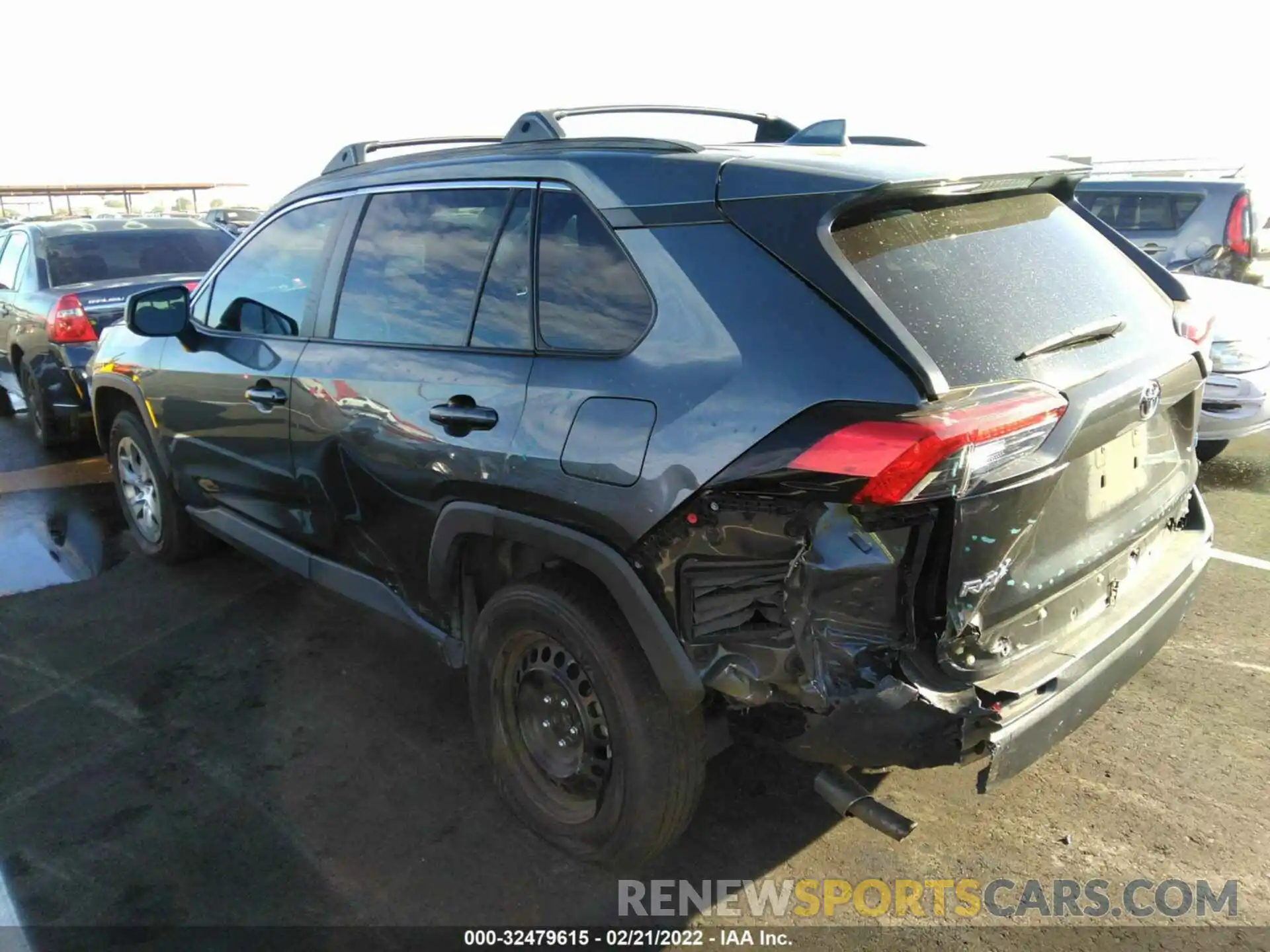 3 Фотография поврежденного автомобиля 2T3H1RFV7LC037944 TOYOTA RAV4 2020