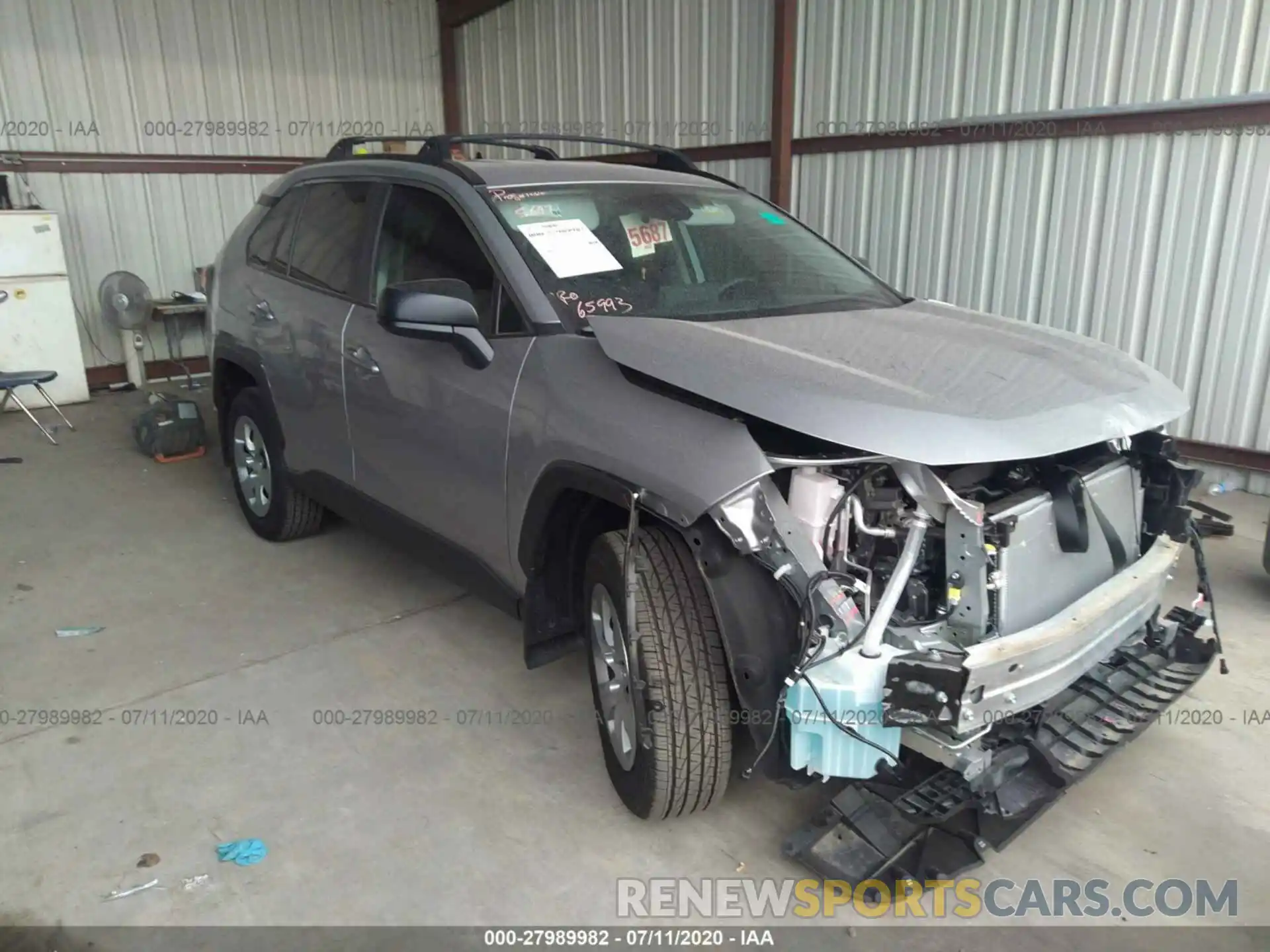 1 Photograph of a damaged car 2T3H1RFV7LC039192 TOYOTA RAV4 2020