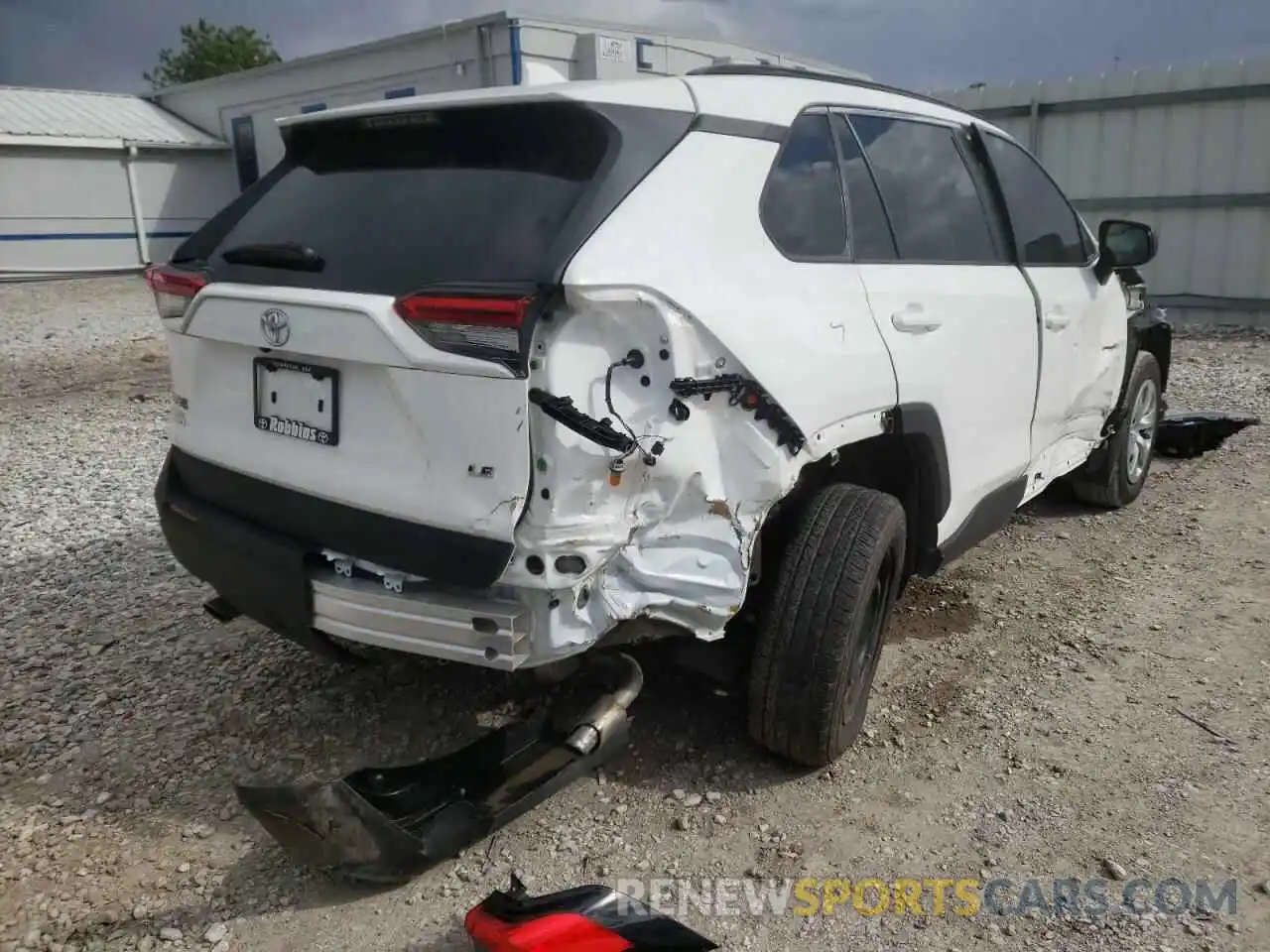 4 Photograph of a damaged car 2T3H1RFV7LC040231 TOYOTA RAV4 2020