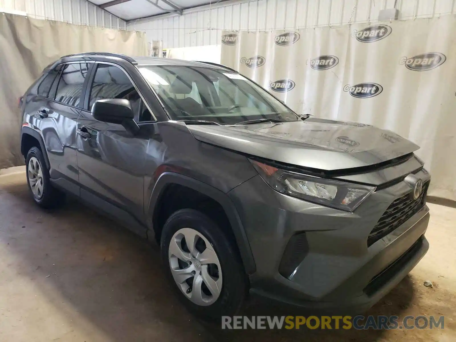 1 Photograph of a damaged car 2T3H1RFV7LC042898 TOYOTA RAV4 2020