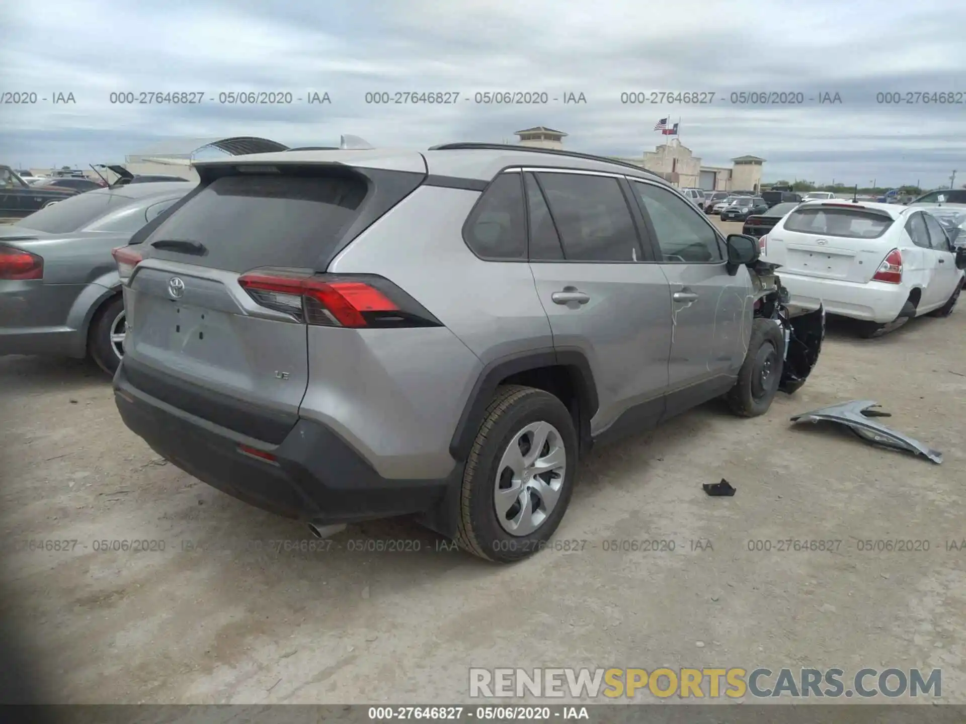 4 Photograph of a damaged car 2T3H1RFV7LC043775 TOYOTA RAV4 2020