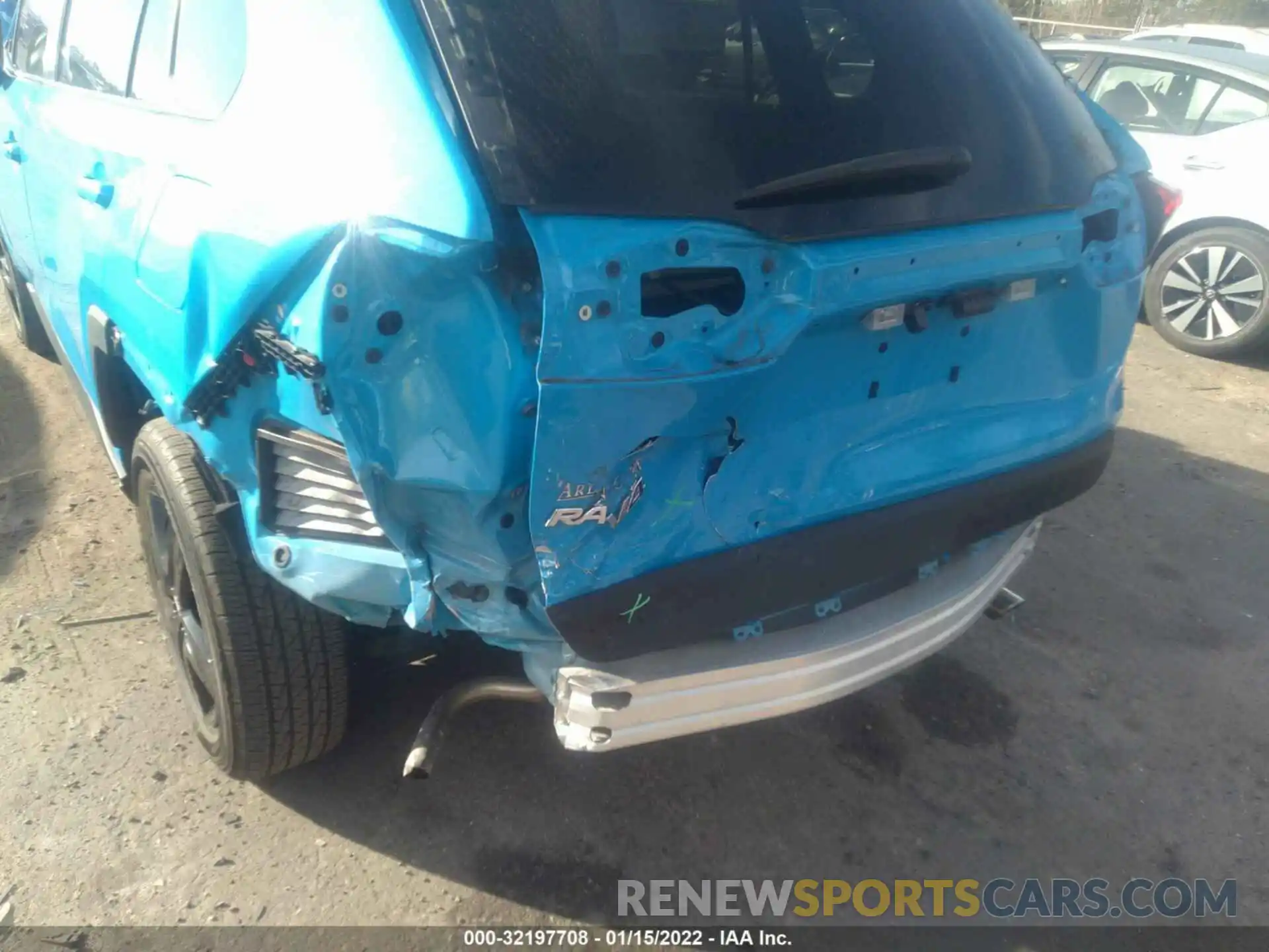 6 Photograph of a damaged car 2T3H1RFV7LC054730 TOYOTA RAV4 2020