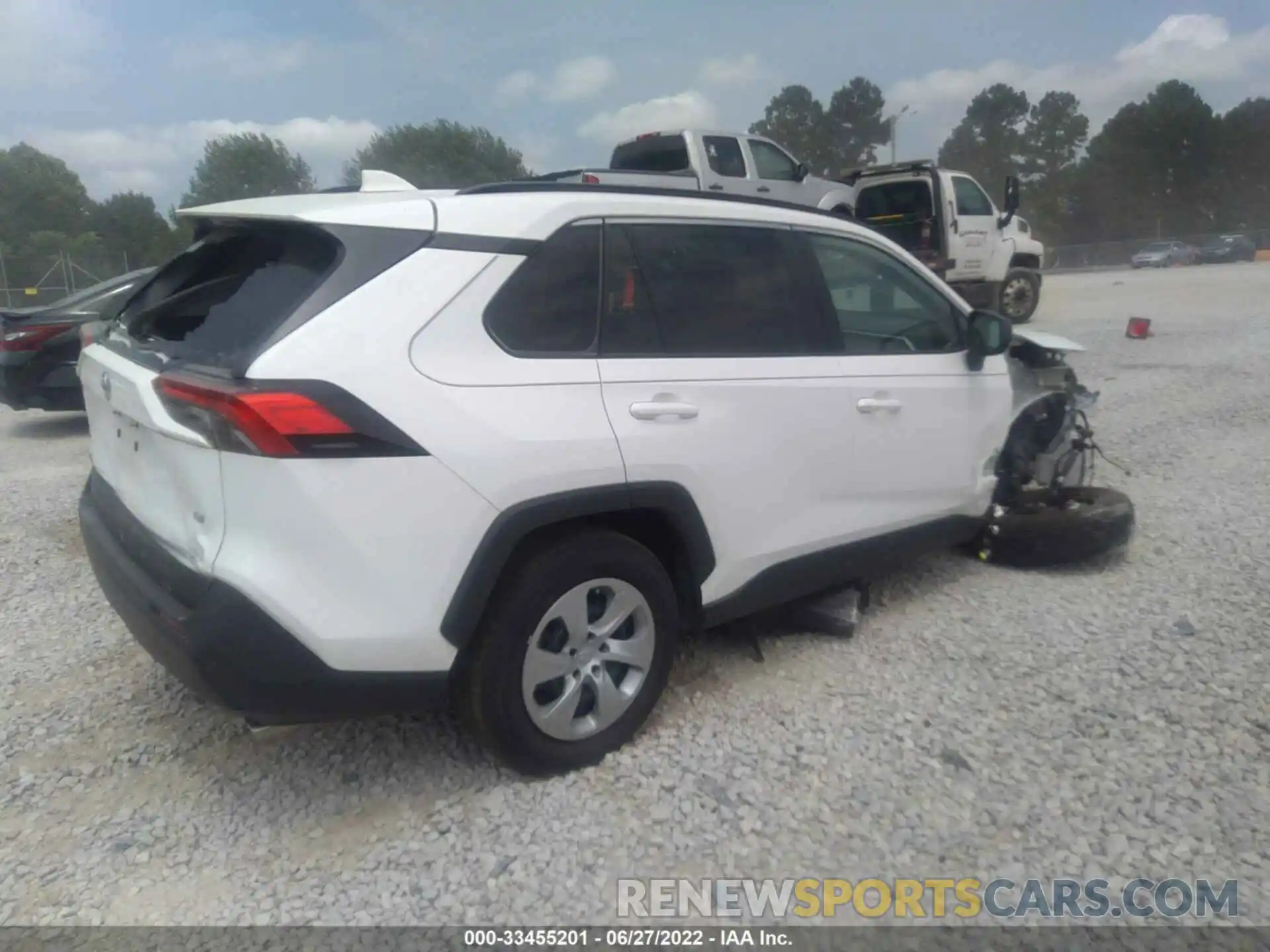 4 Photograph of a damaged car 2T3H1RFV7LC055571 TOYOTA RAV4 2020